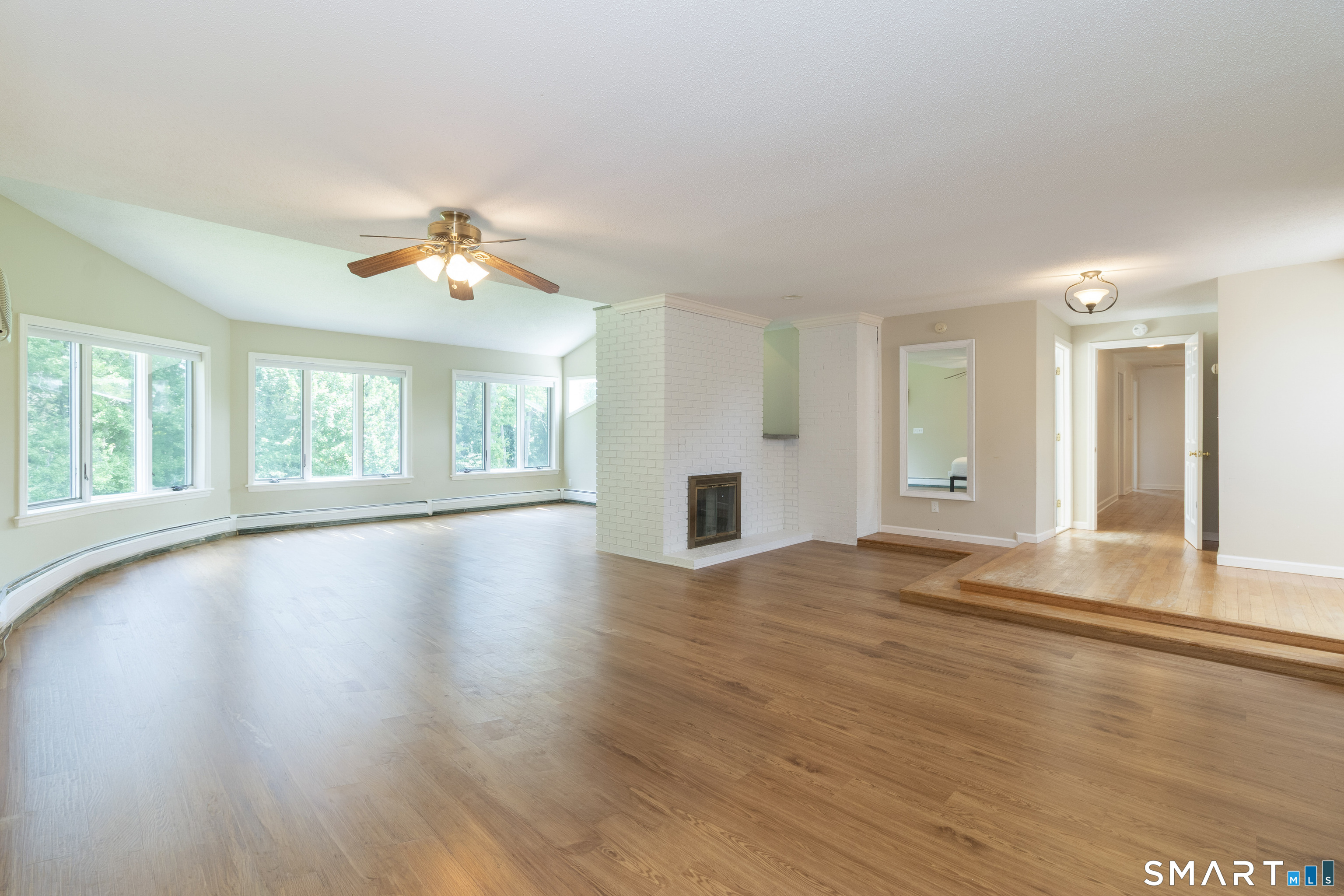 17 Whiting Farm Road photo 25