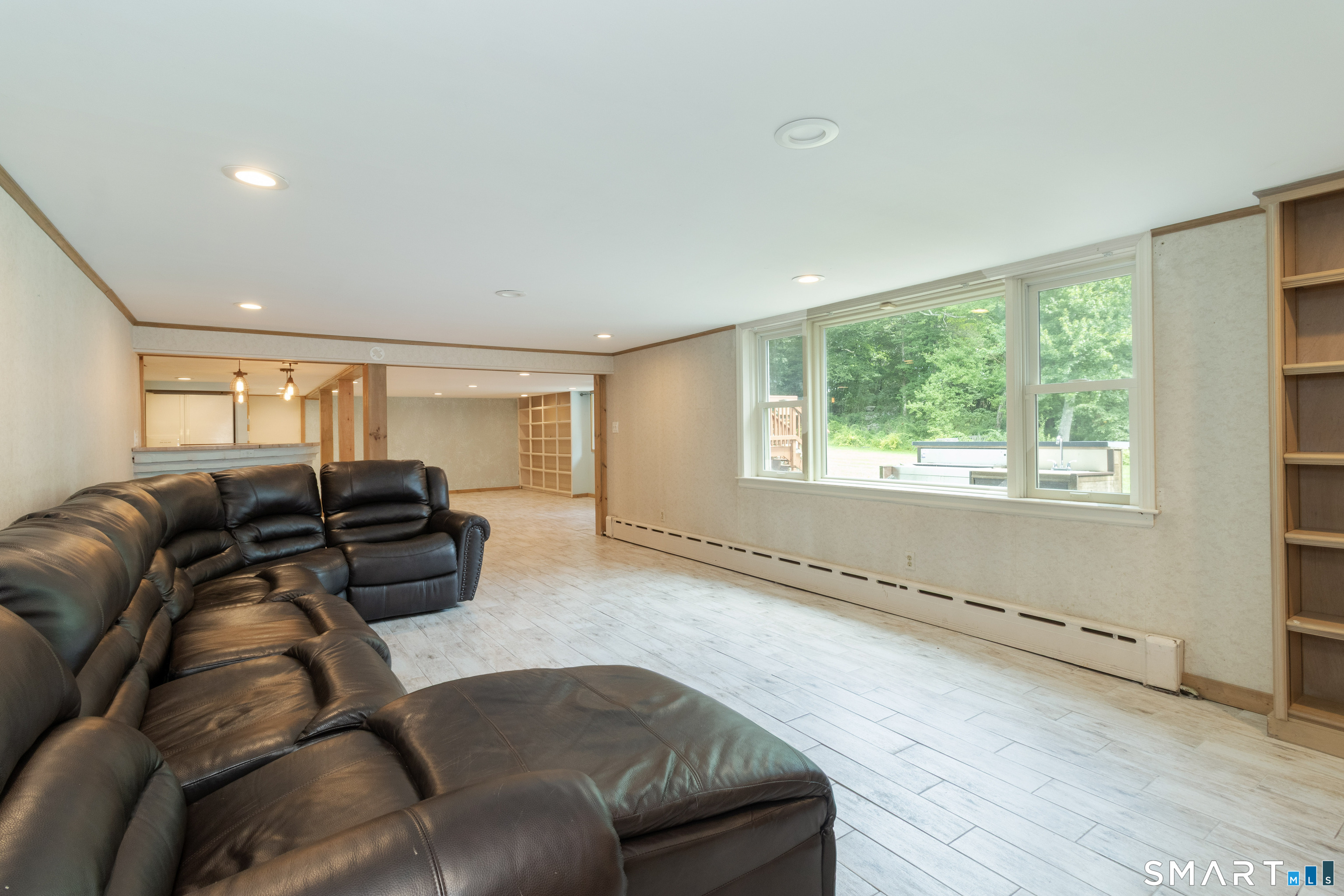 17 Whiting Farm Road photo 33