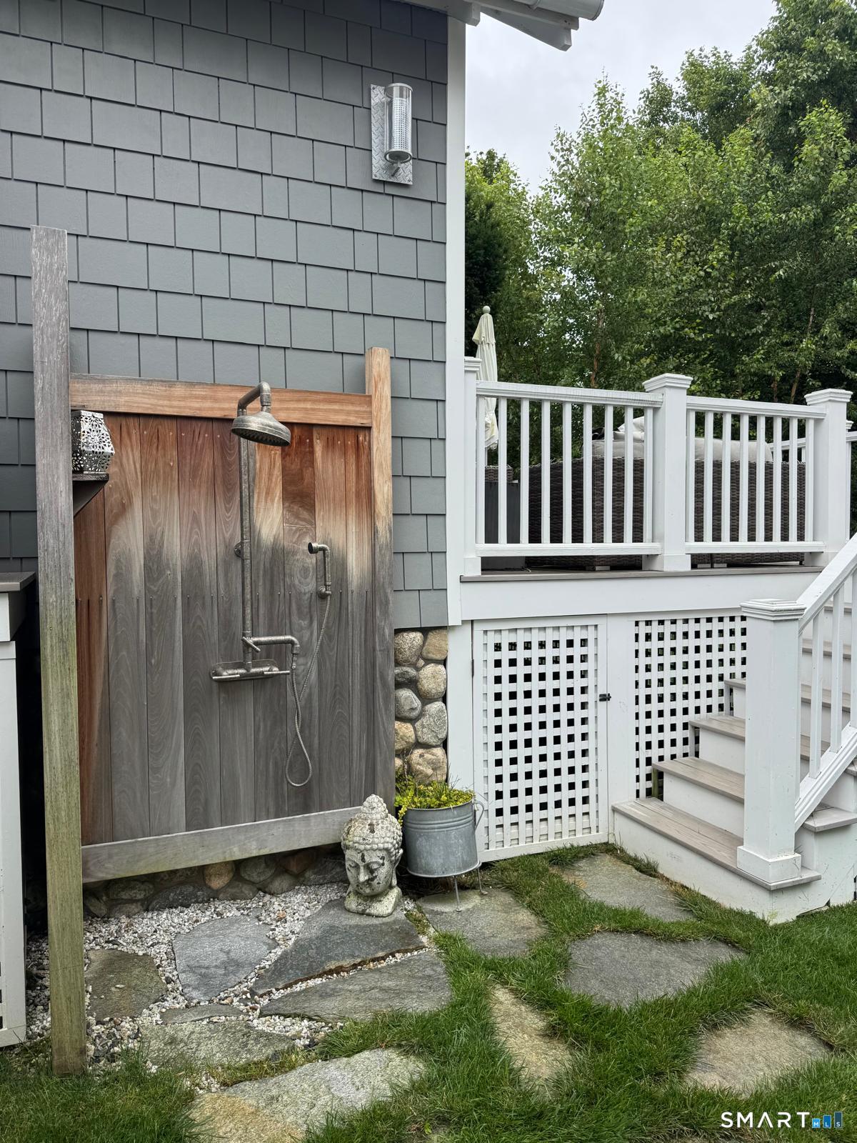 10 Danbury Avenue photo 32