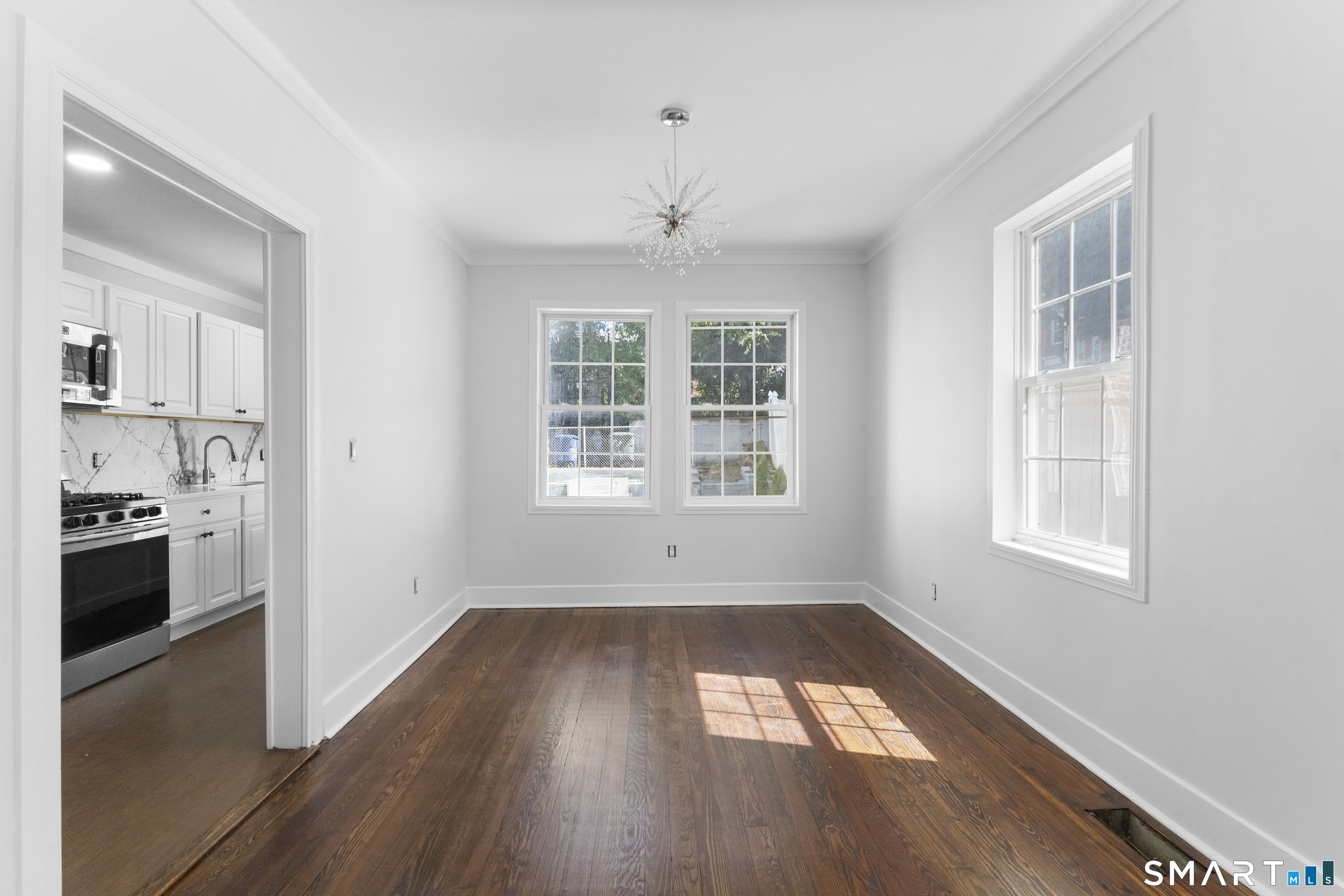 366 Remington Street photo 3