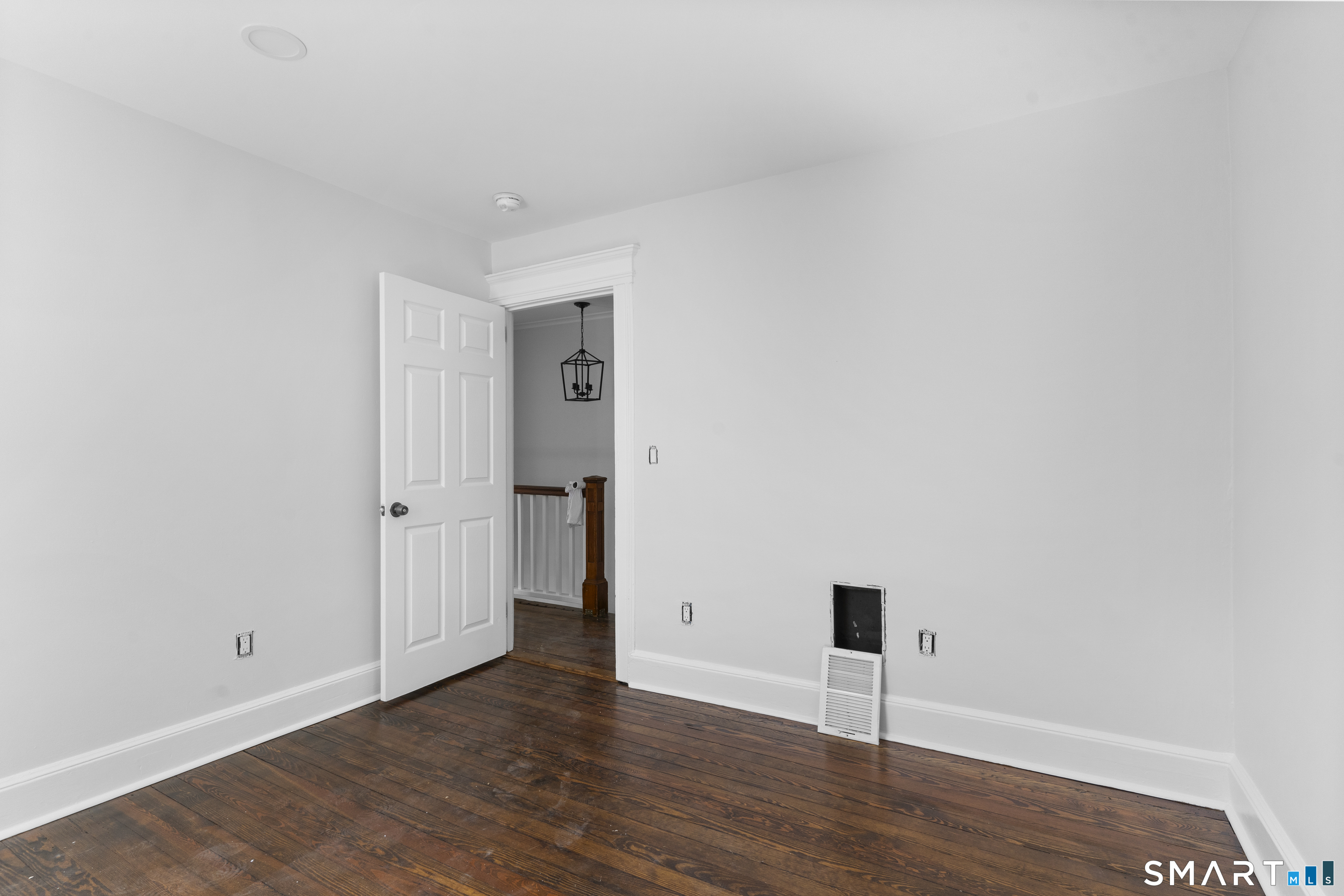 366 Remington Street photo 9