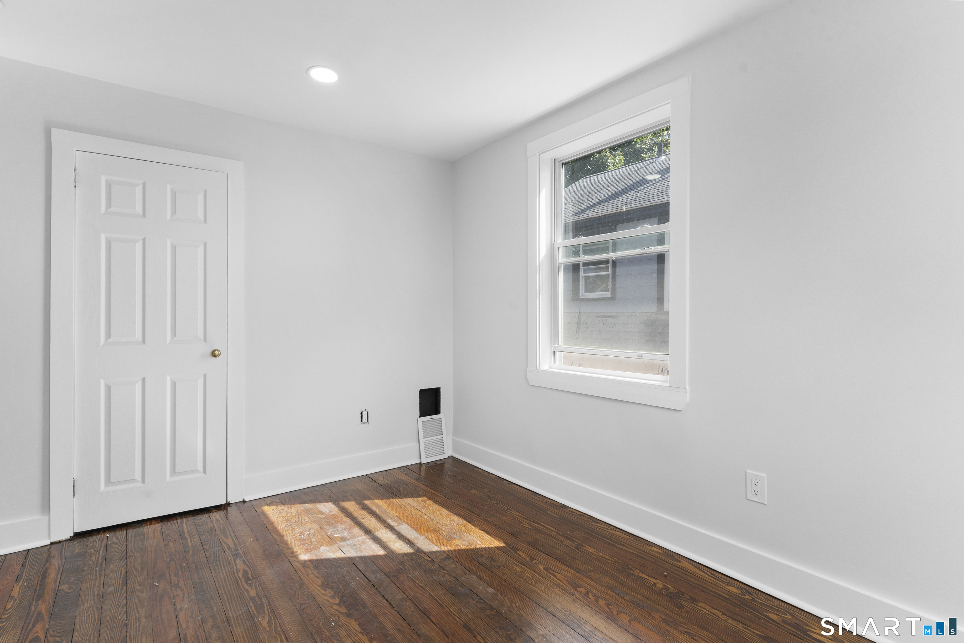 366 Remington Street photo 15