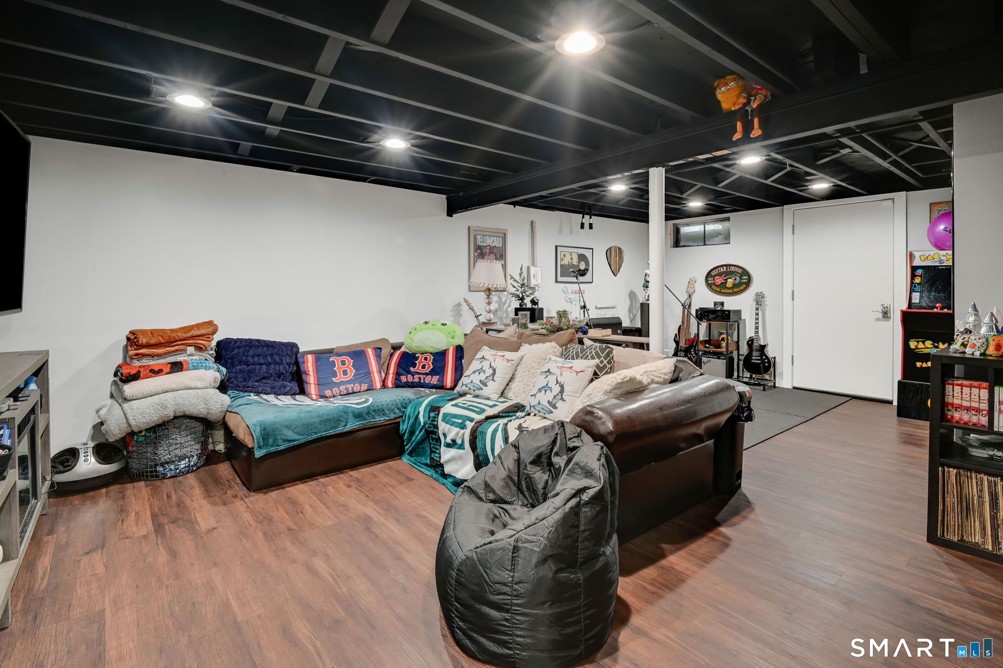 45 Colonial Drive photo 27