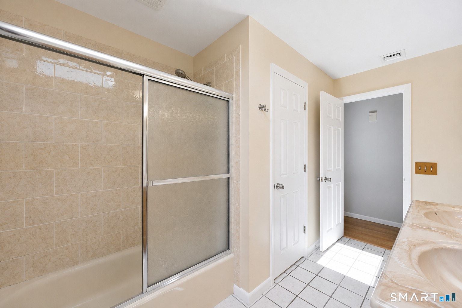 115 Inwood Drive photo 19