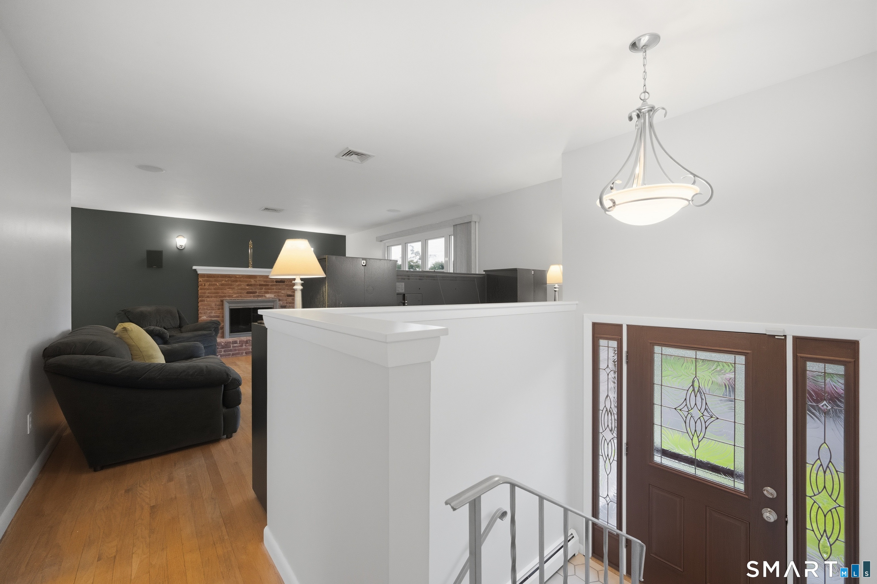 115 Inwood Drive photo 3