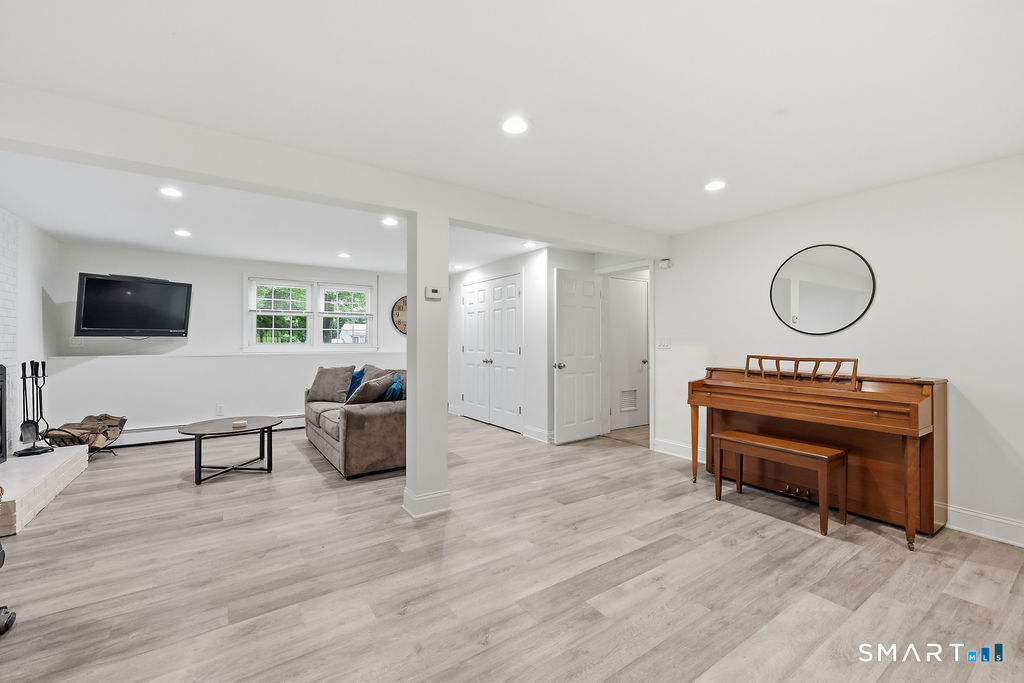 208 Chimney Sweep Hill Road photo 25