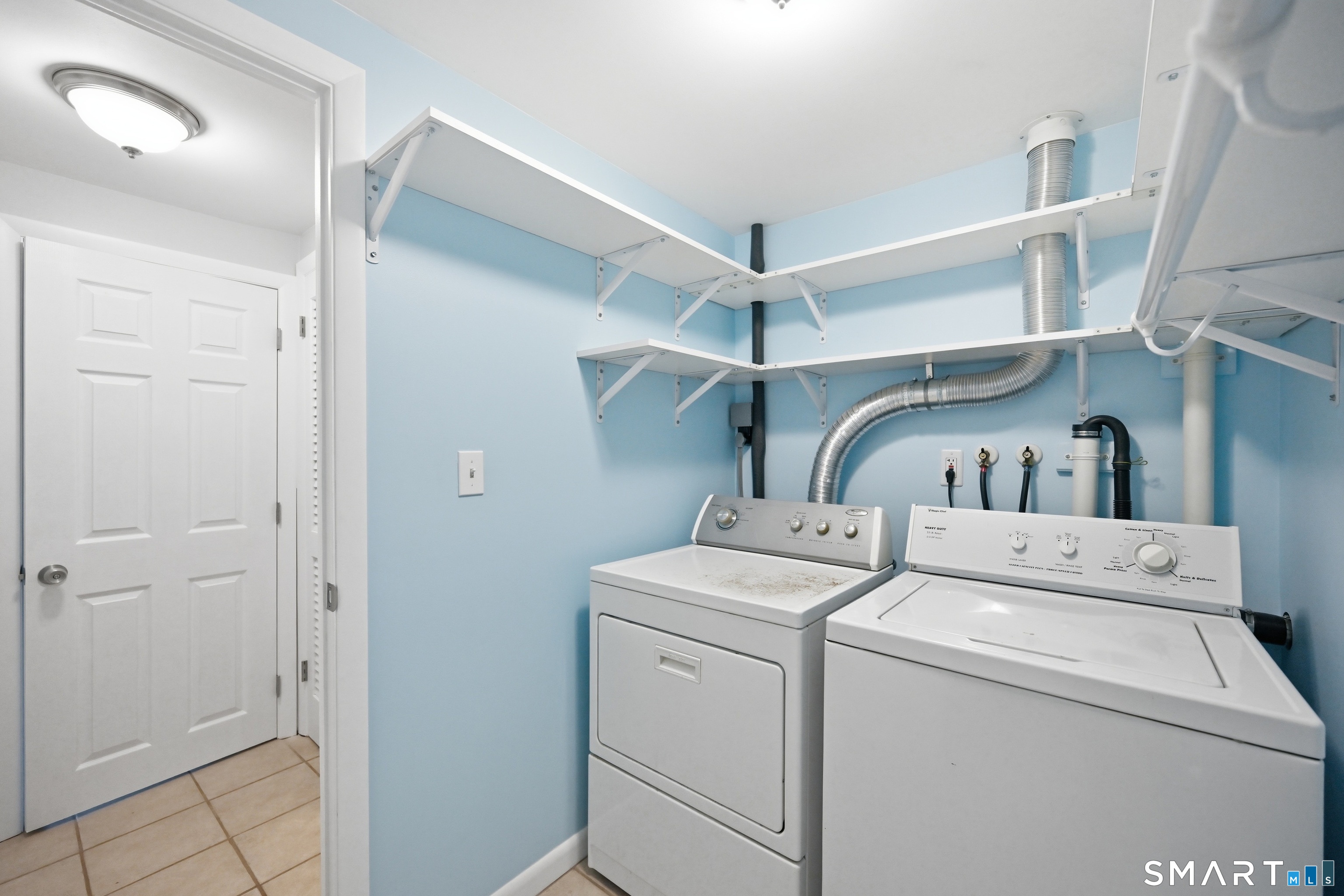 115 Inwood Drive photo 24