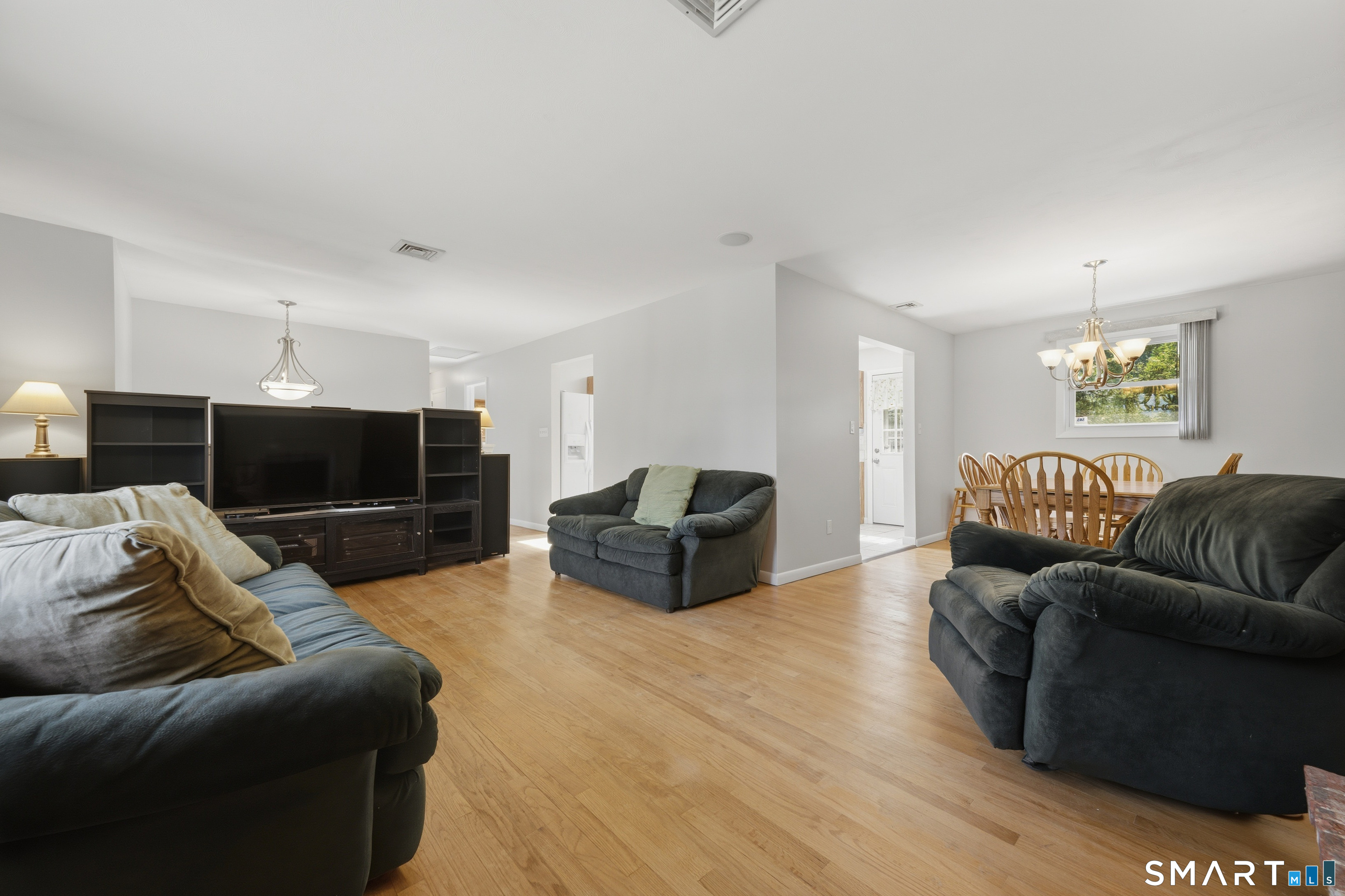 115 Inwood Drive photo 6