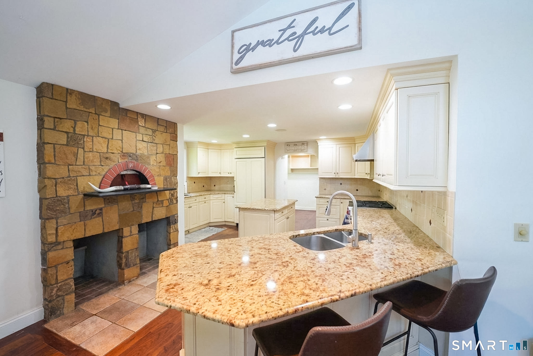 7 Hadik Parkway photo 5