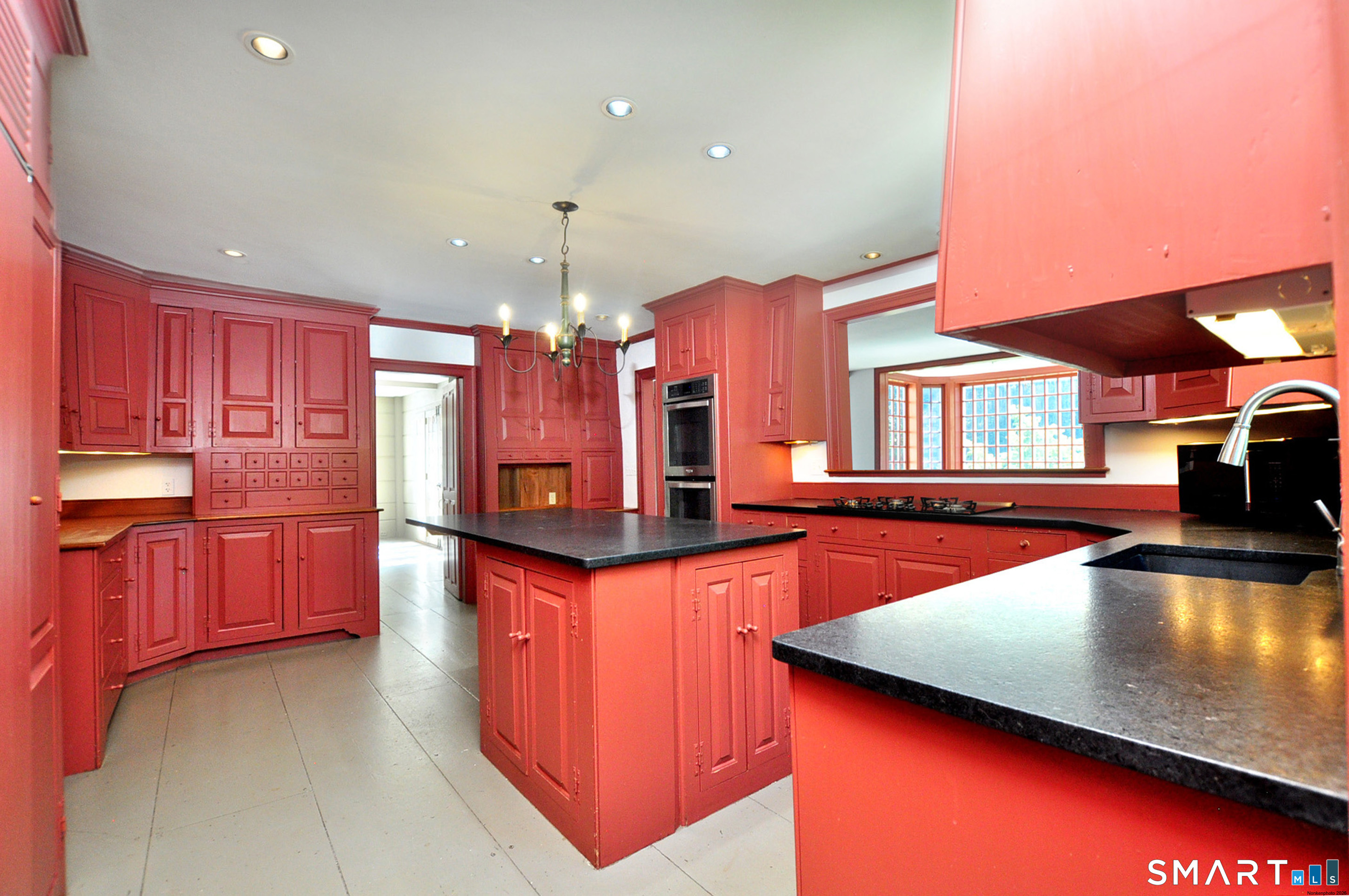 712 Spring Street photo 17