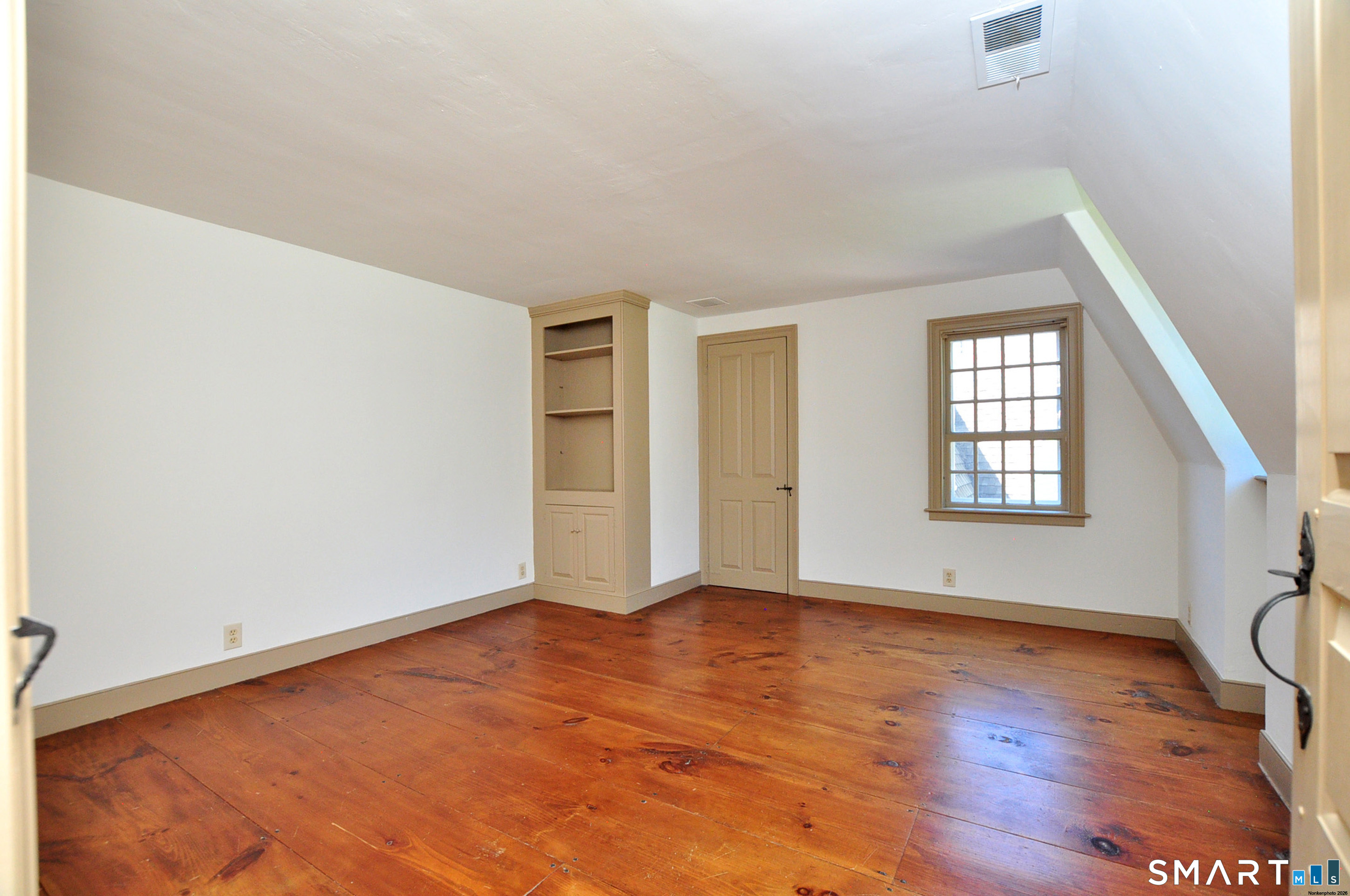 712 Spring Street photo 30