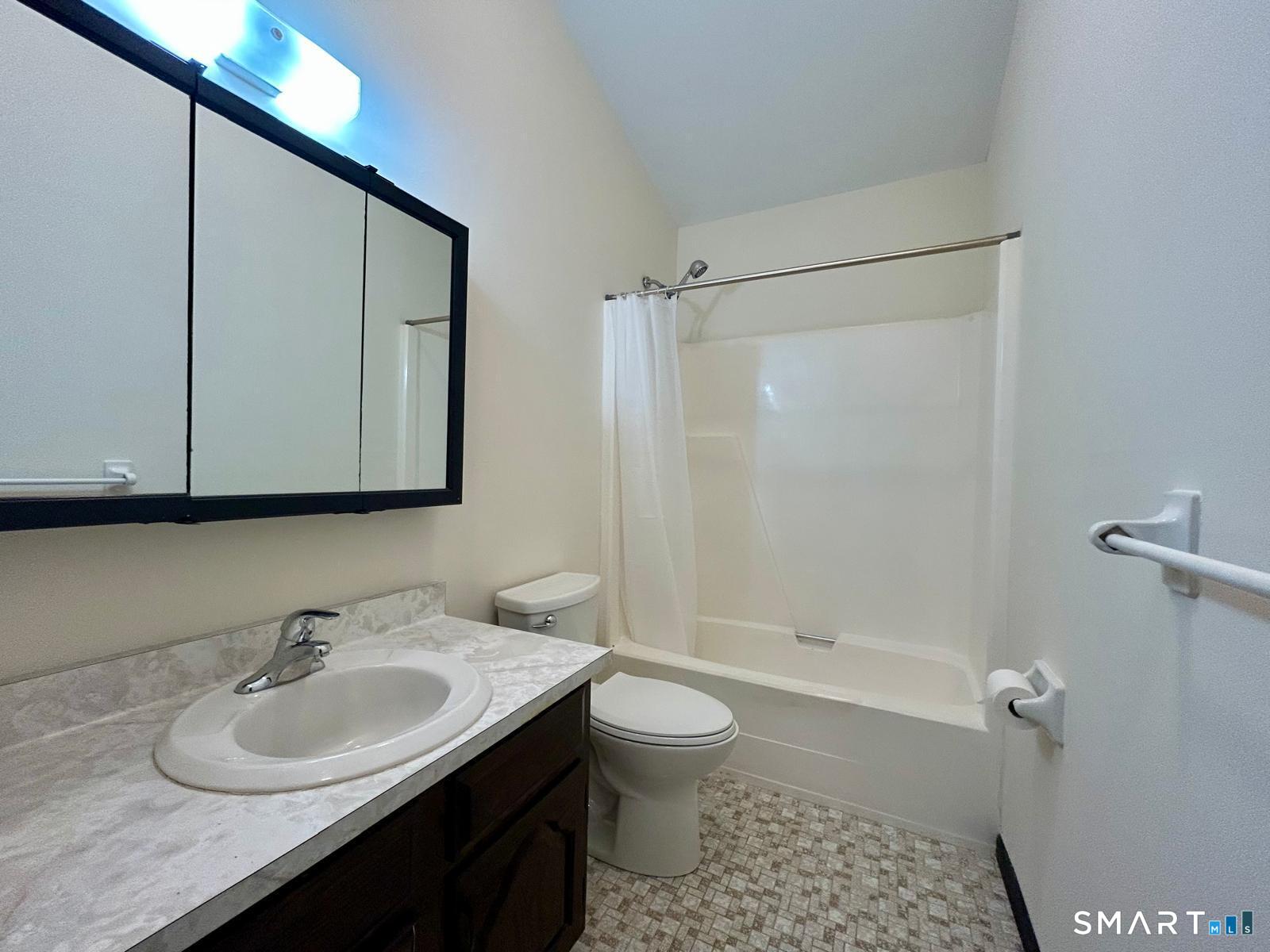 118 Osborne Street Unit #2B photo 11