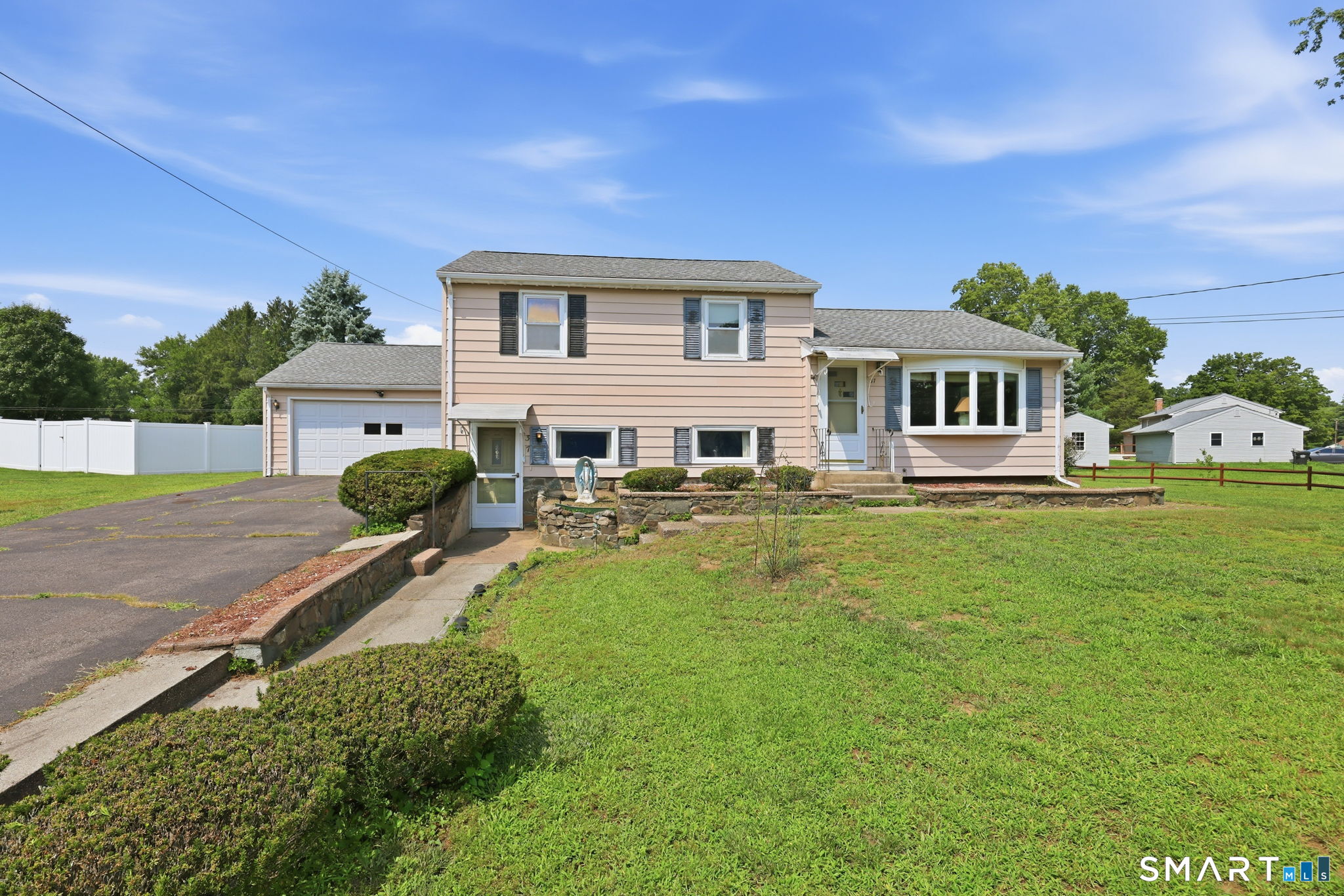 37 Ronda Drive photo 2