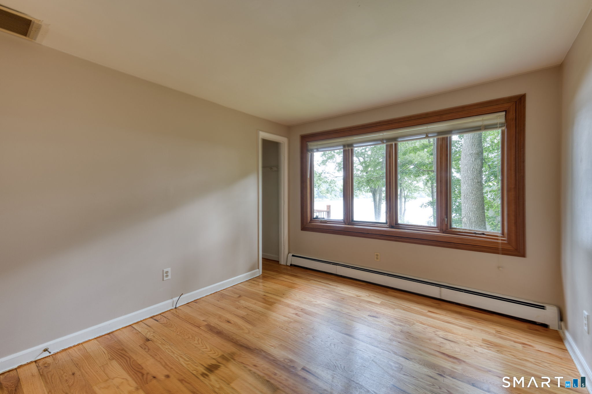 63 Bay Road photo 9