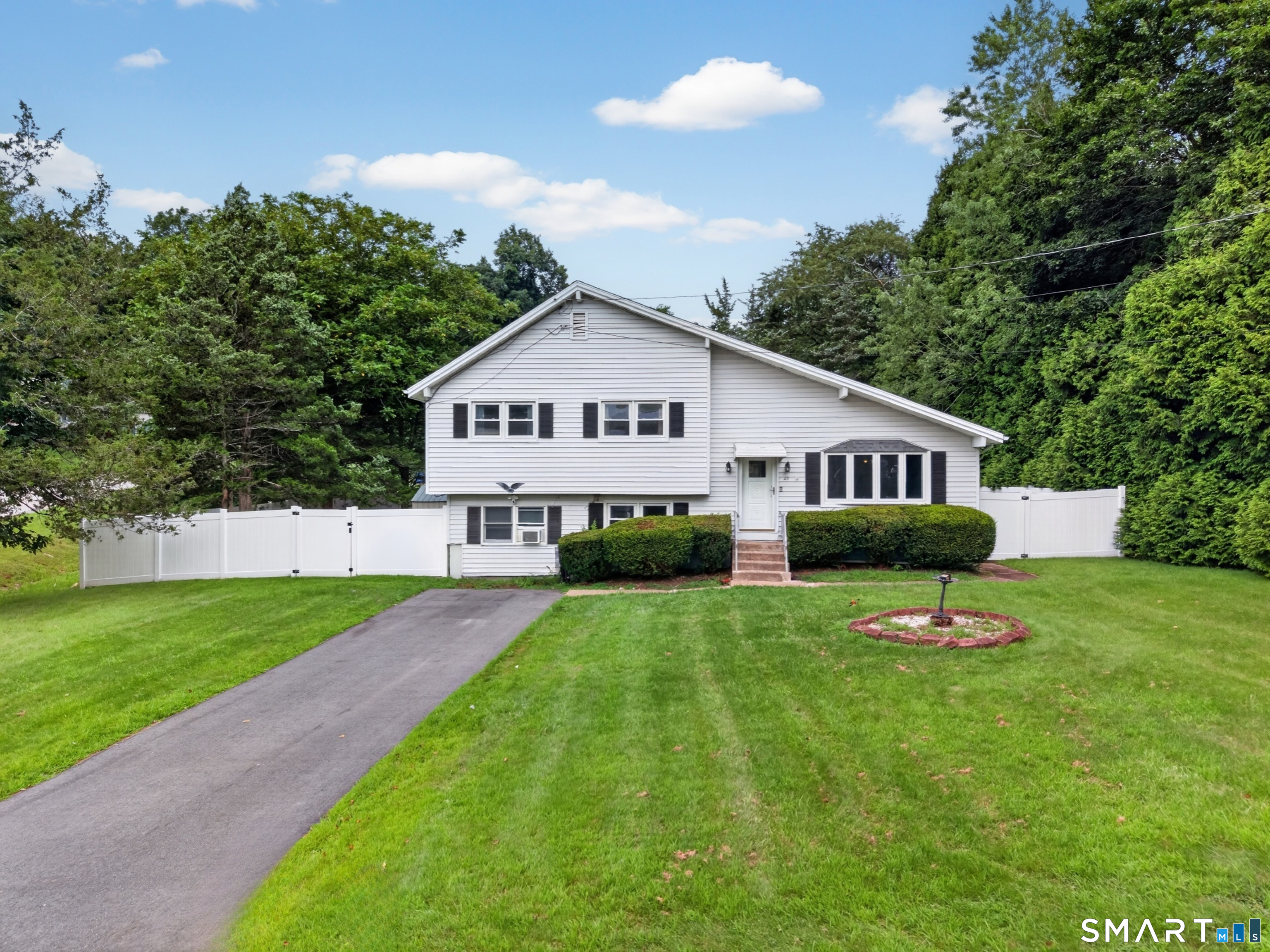 25 Lyman Hill Road