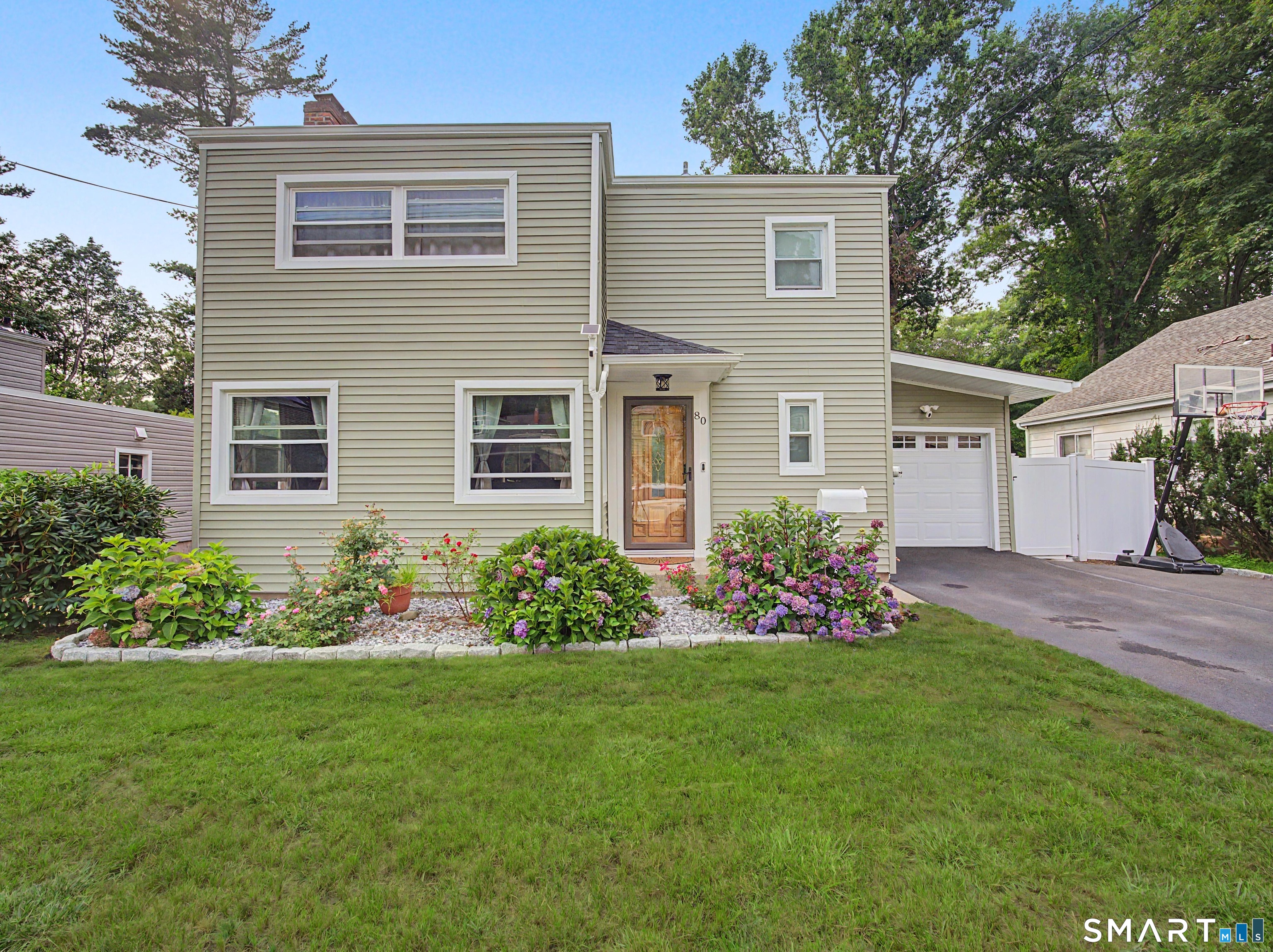 2nd image of 80 Lakeview Ter, New Haven, CT 06515 | MLS# 24198654