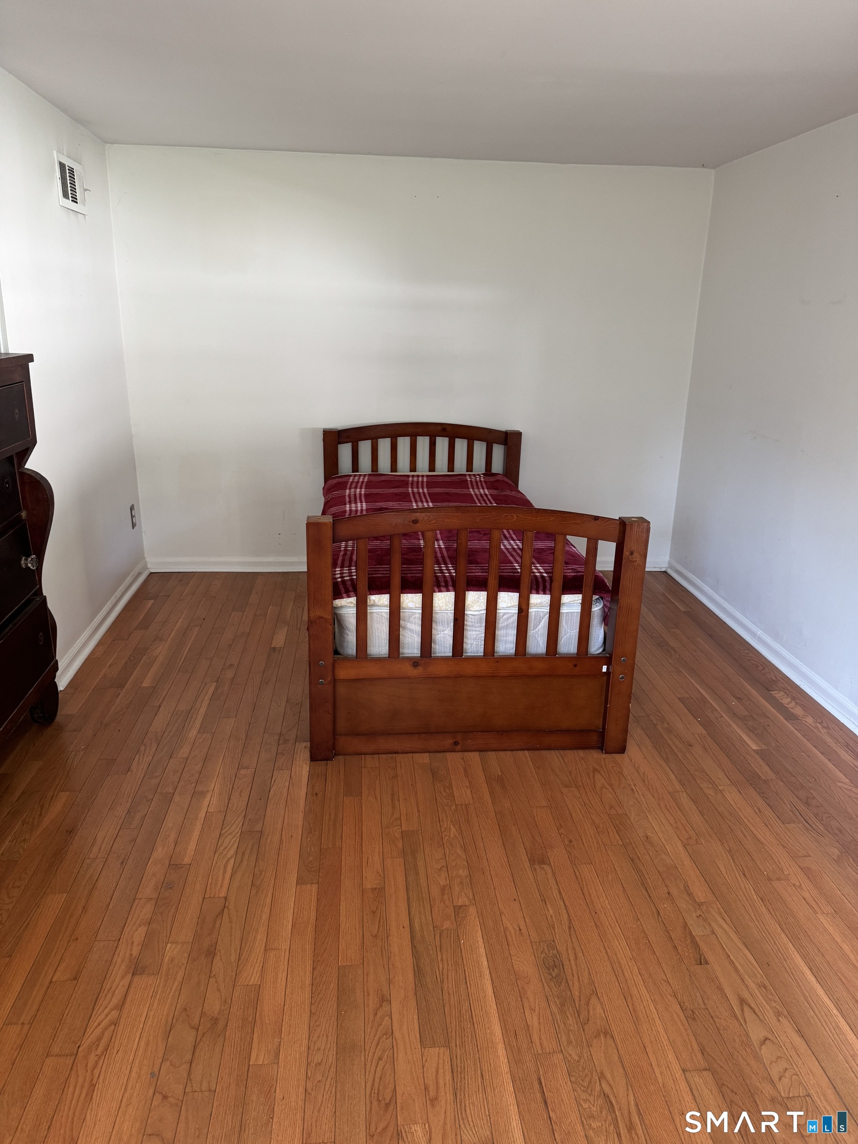 72 Nichols Avenue photo 10