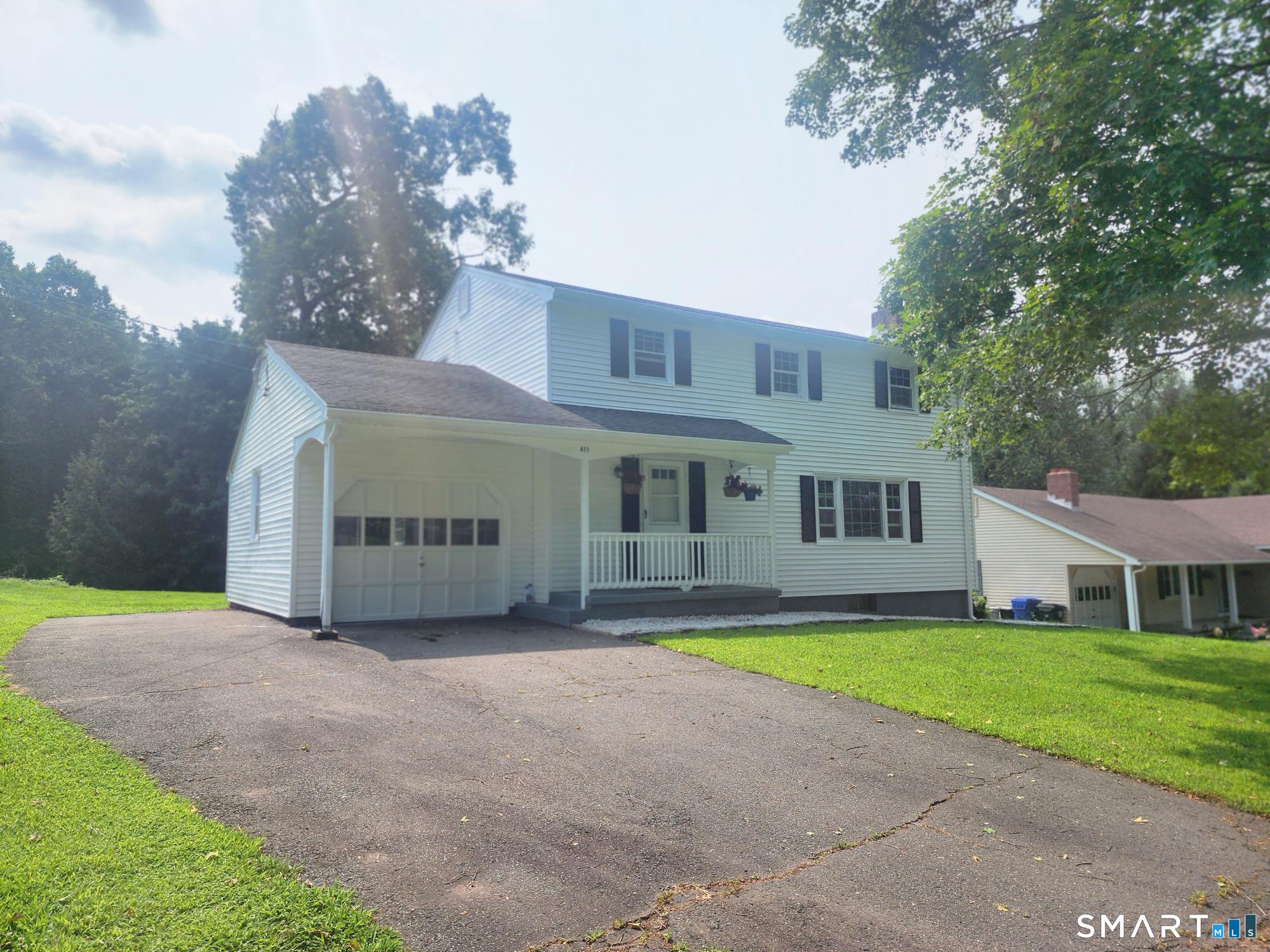 411 Griffin Road photo 2