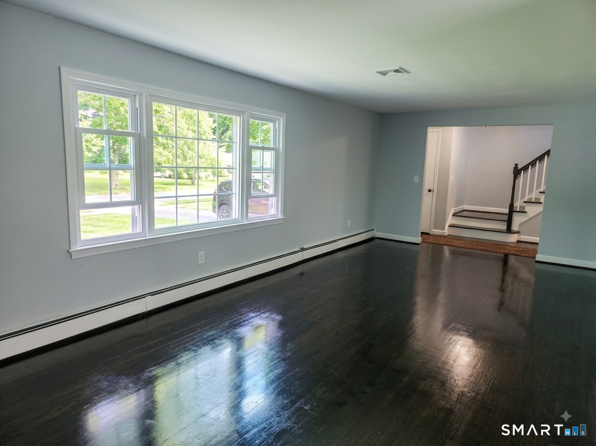 411 Griffin Road photo 7