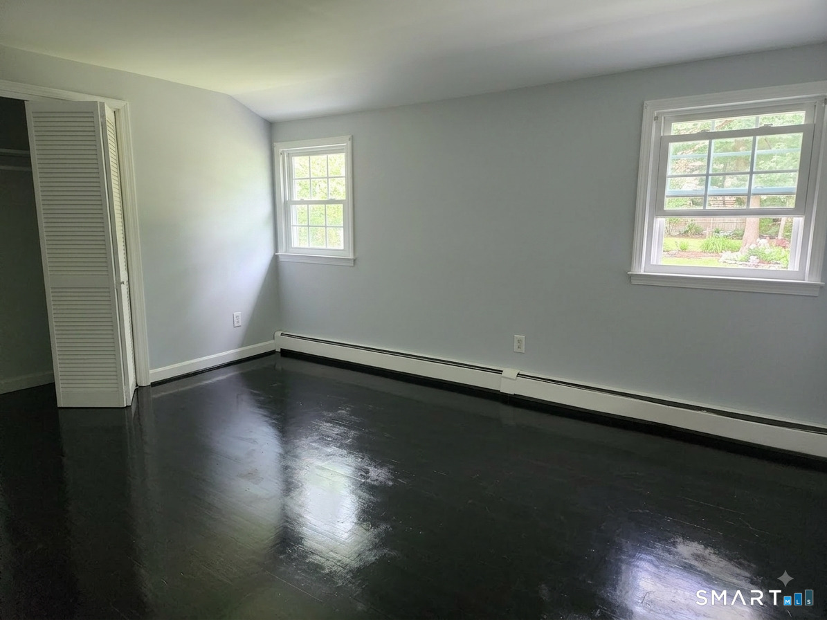 411 Griffin Road photo 9