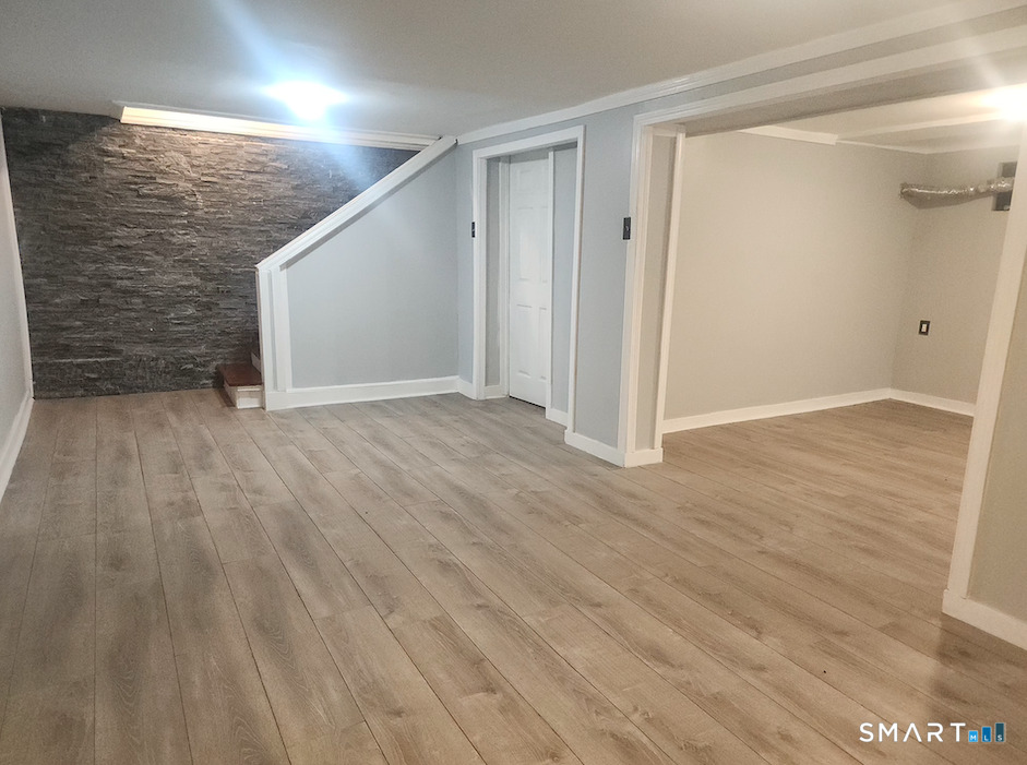 411 Griffin Road photo 22