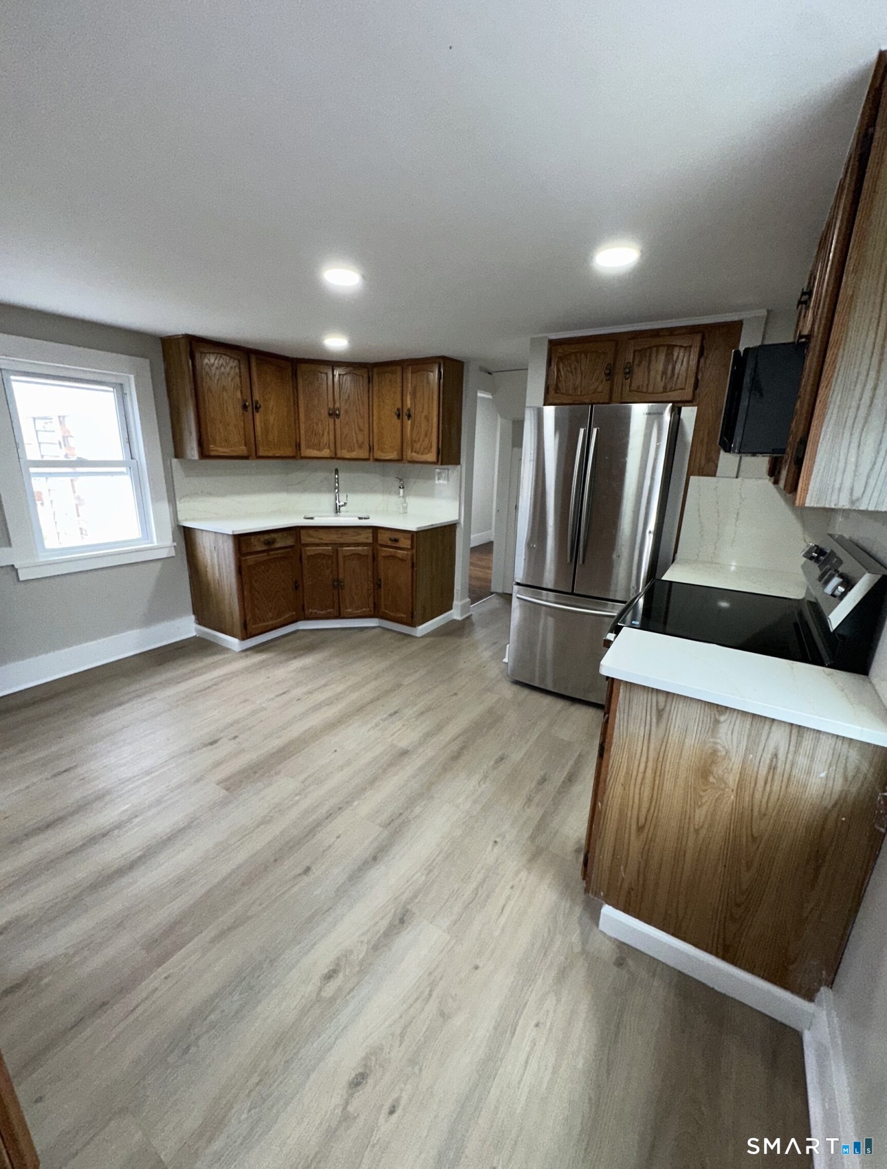 34 Bulkeley Plain photo 3