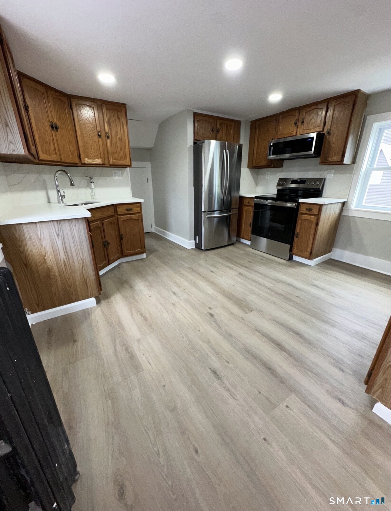 34 Bulkeley Plain photo 4