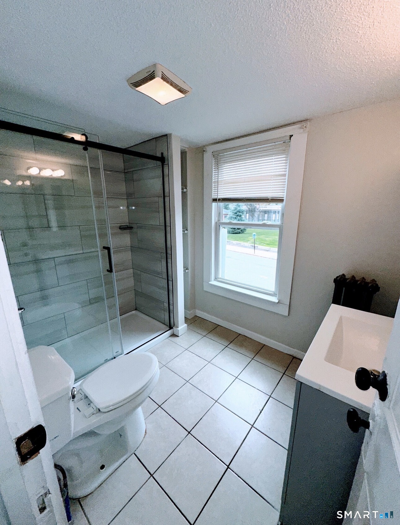 34 Bulkeley Plain photo 9