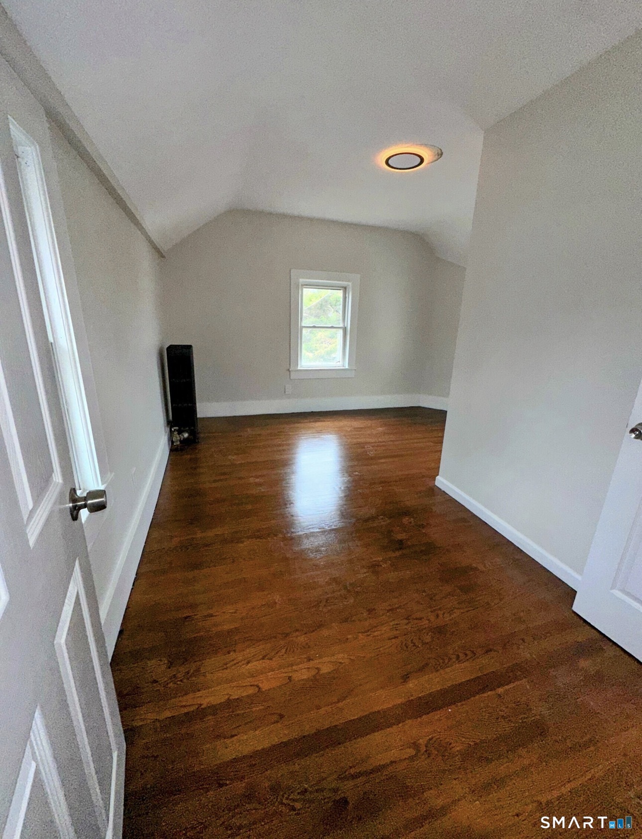 34 Bulkeley Plain photo 15