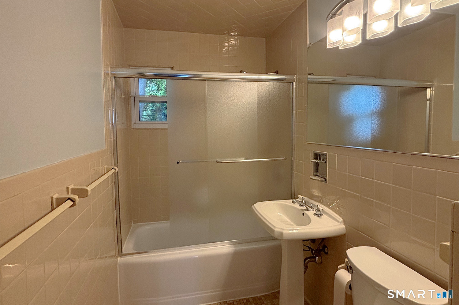 150 Lisbon Drive photo 6