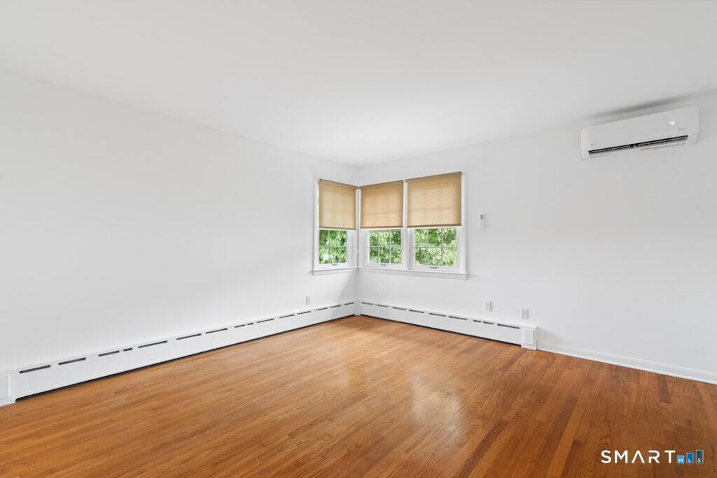 34 Davenport Drive photo 12