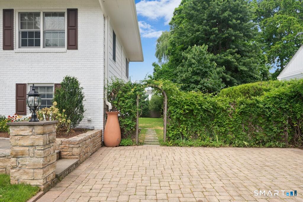 34 Davenport Drive photo 19