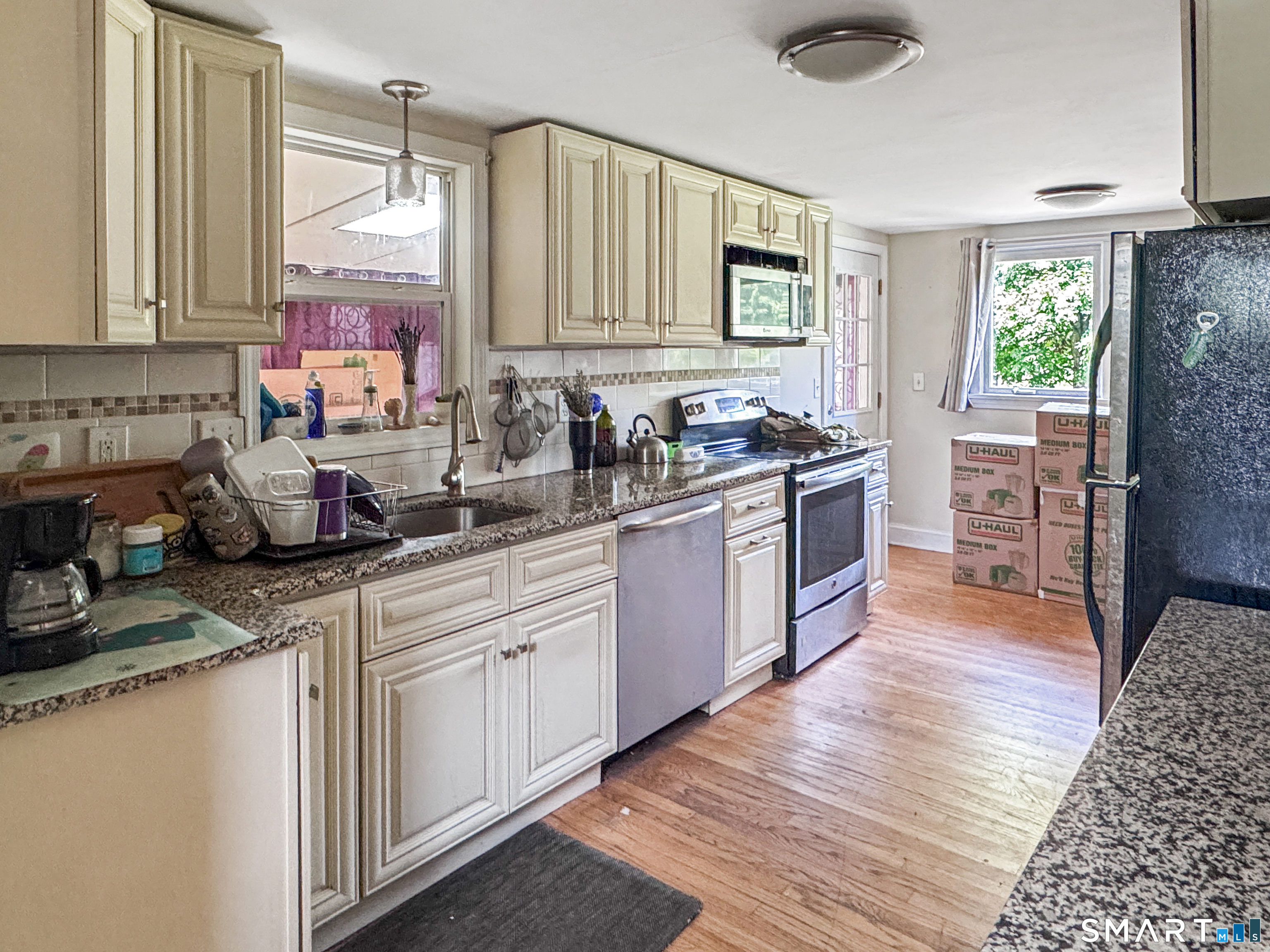61 Forestville Avenue photo 6