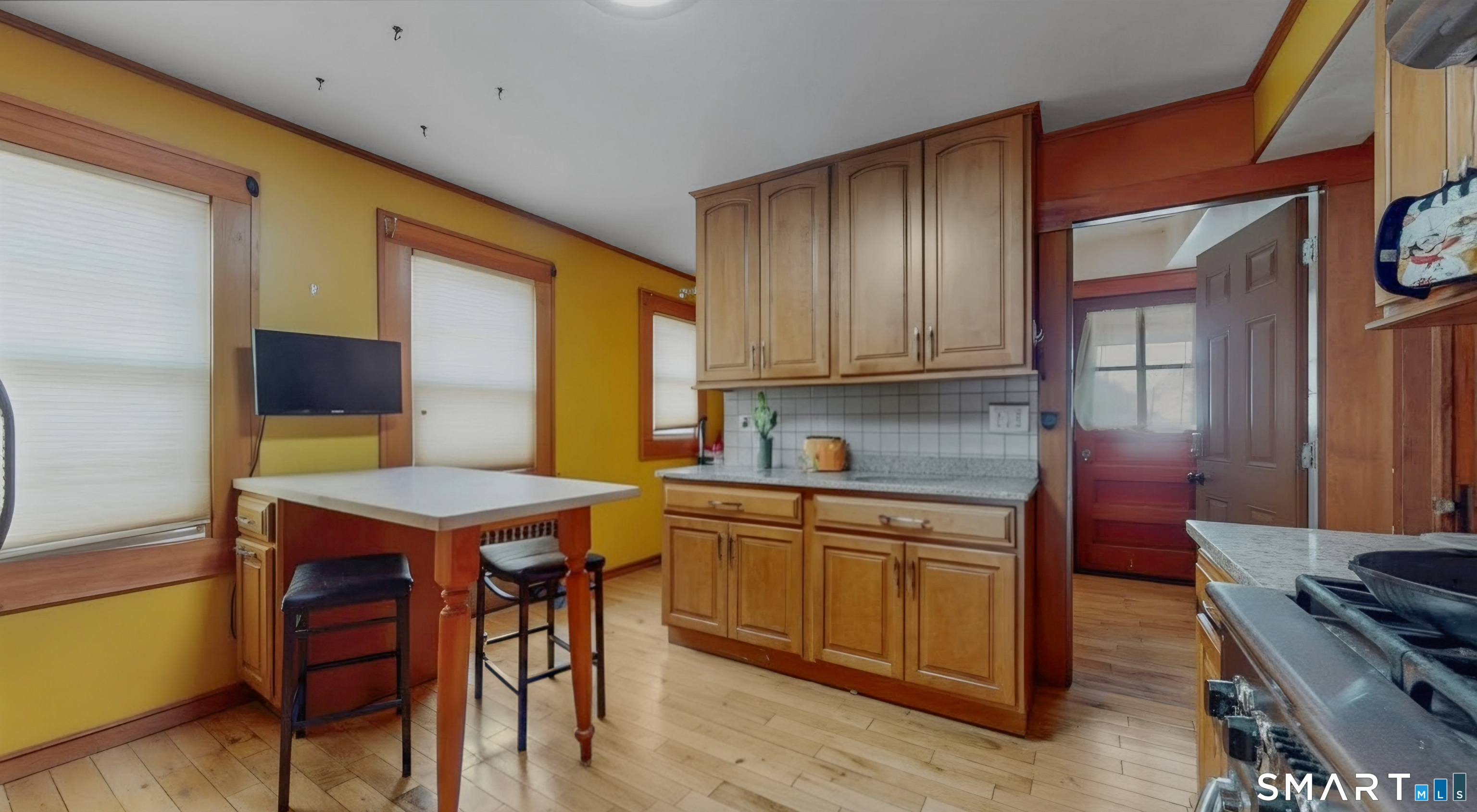 54 Pleasant Street photo 12