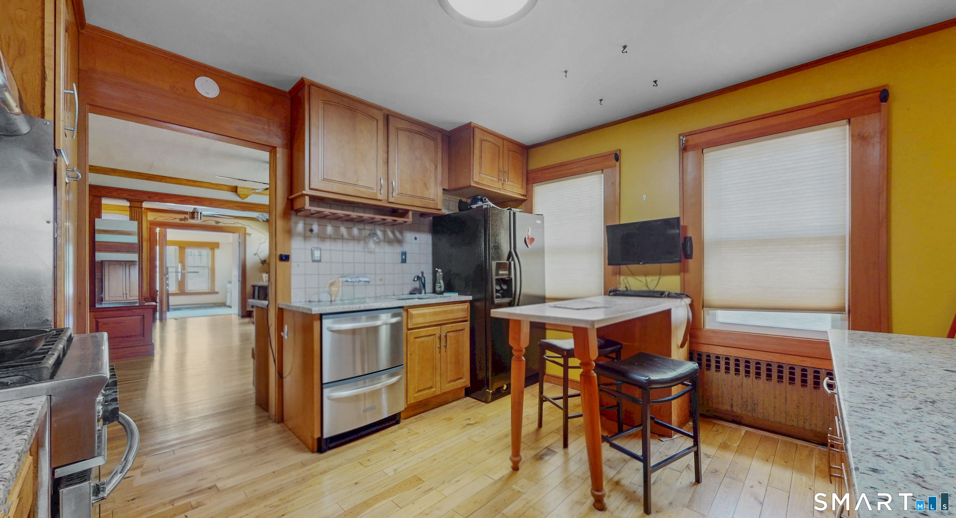 54 Pleasant Street photo 13