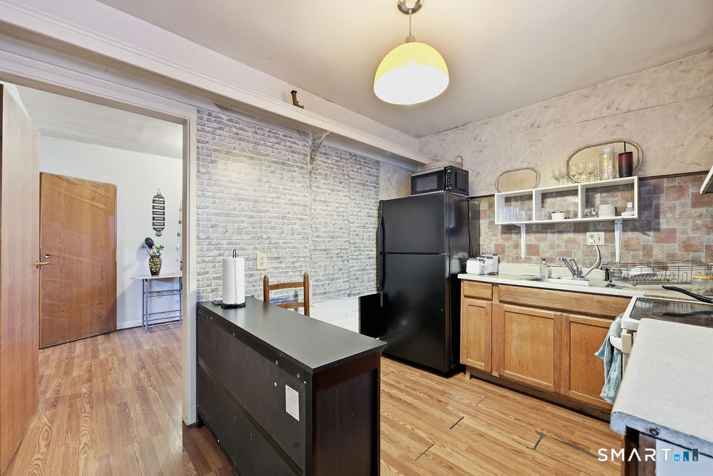 639 Arch Street photo 25