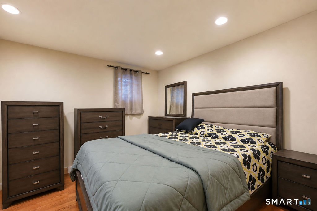639 Arch Street photo 22