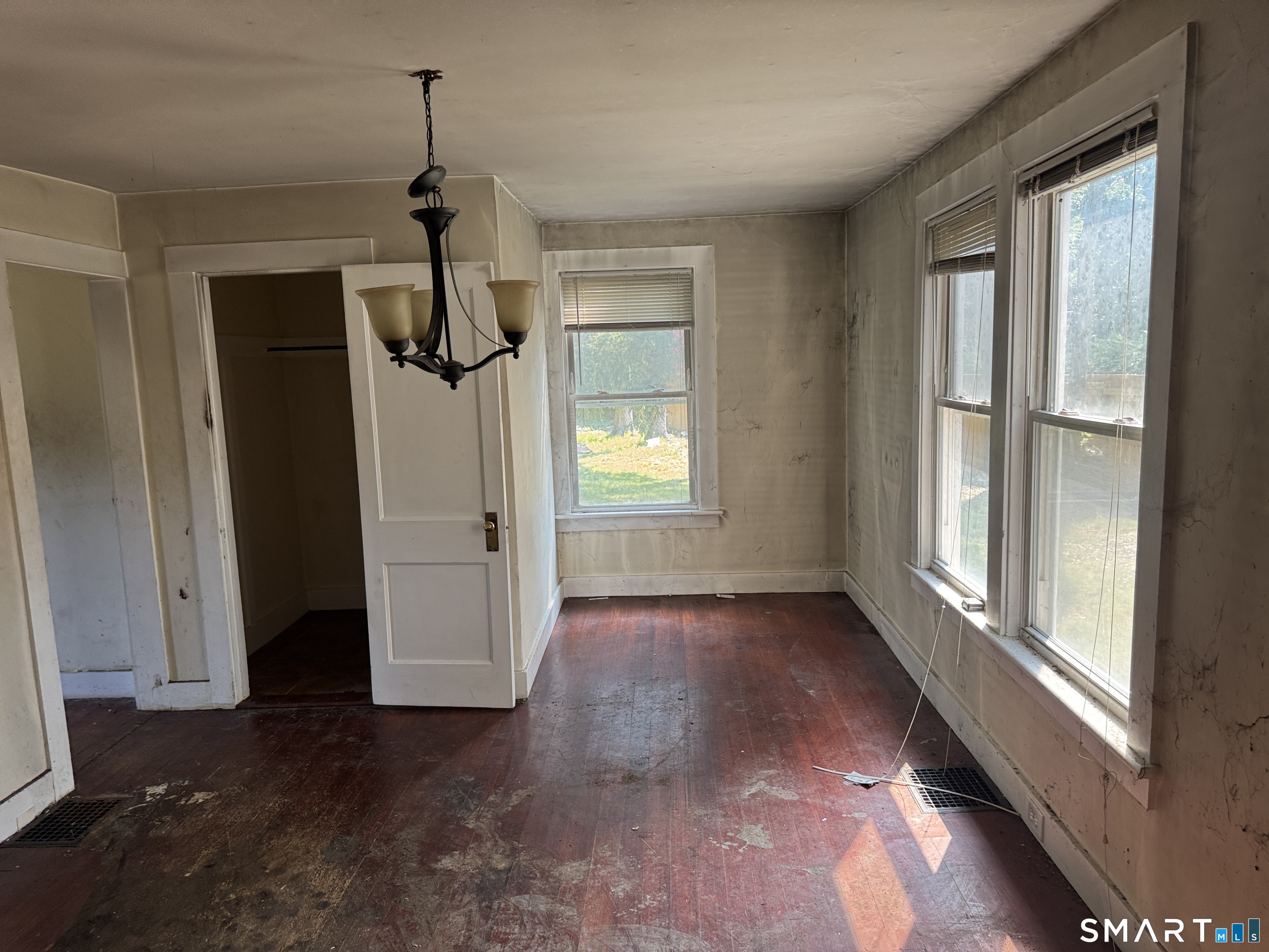 829 Racebrook Road photo 7