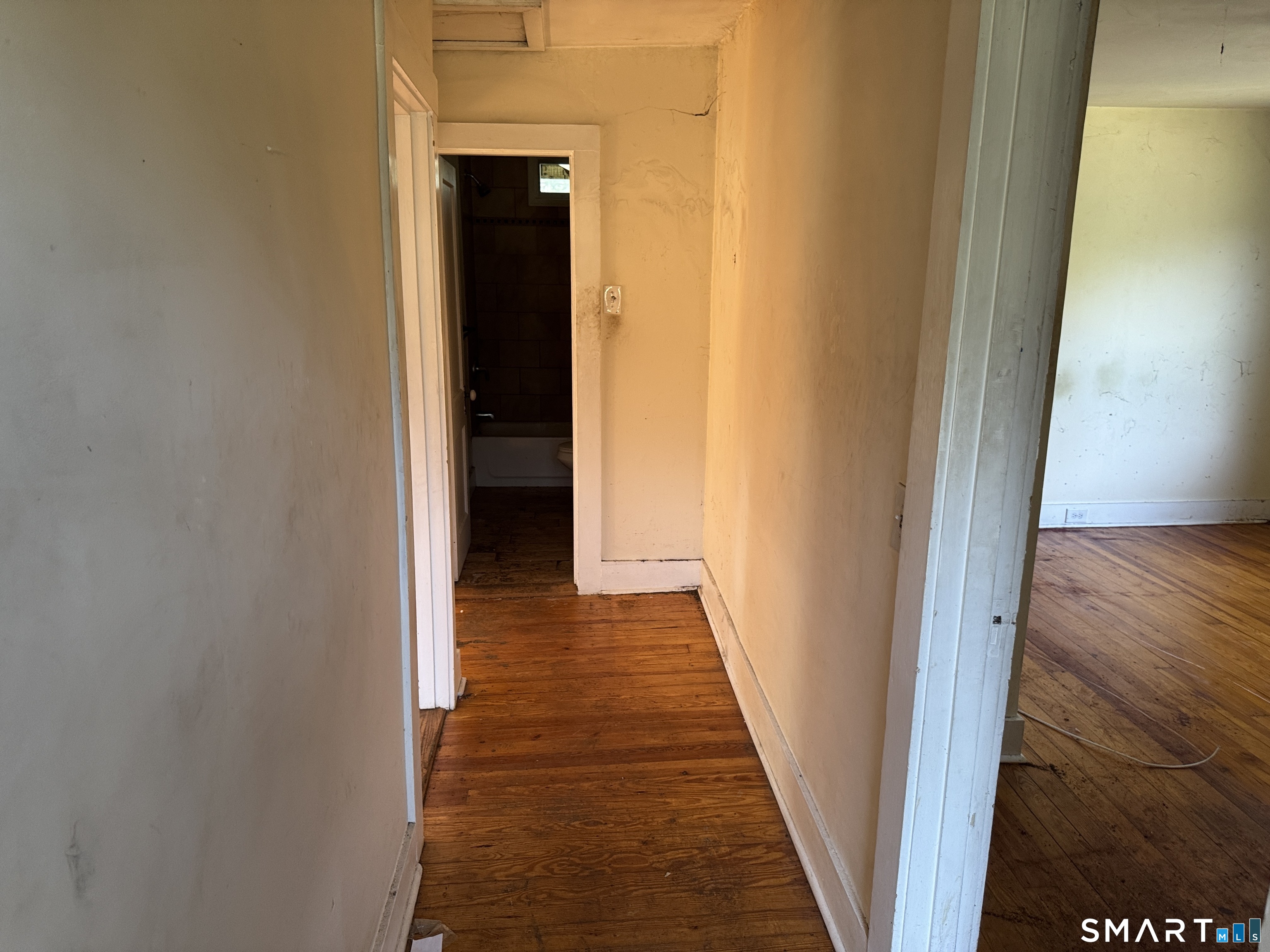 829 Racebrook Road photo 14