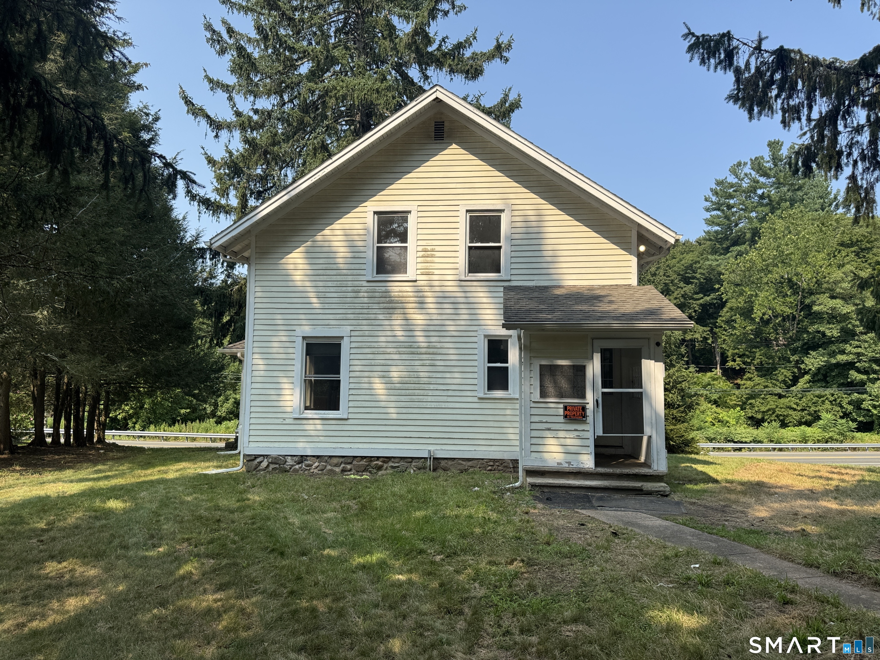 829 Racebrook Road photo 3