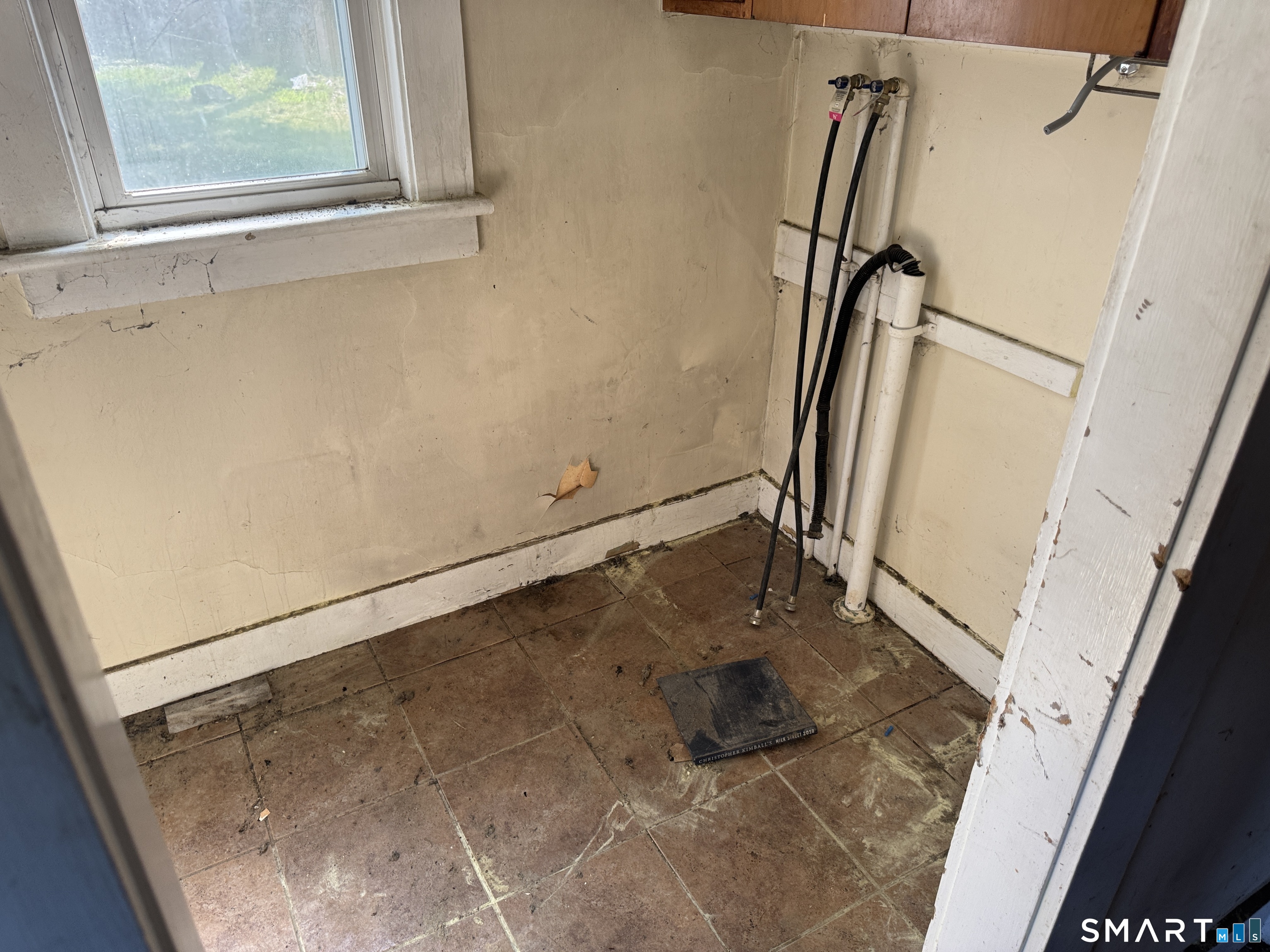829 Racebrook Road photo 9
