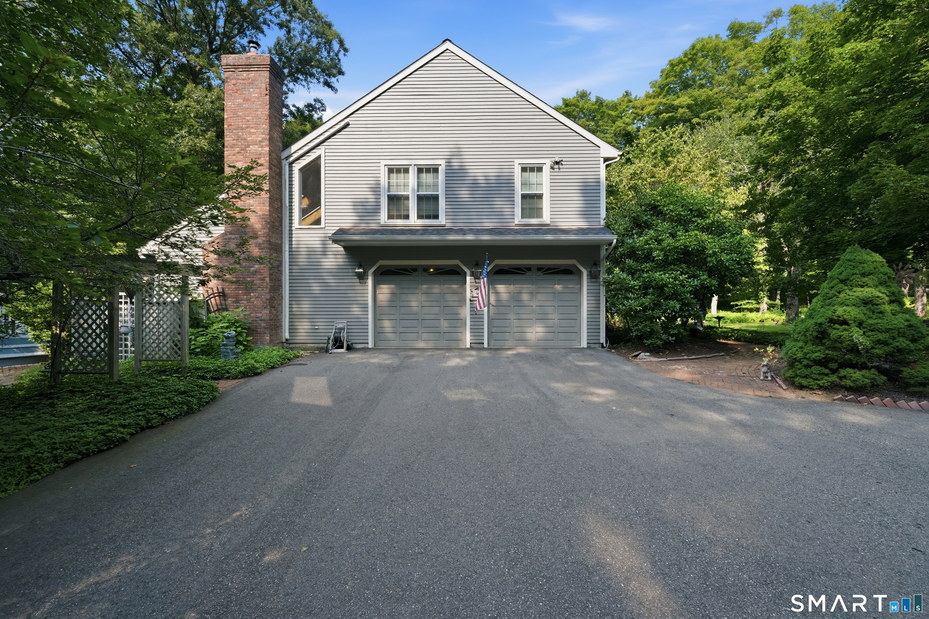169 Woodward Road photo 2