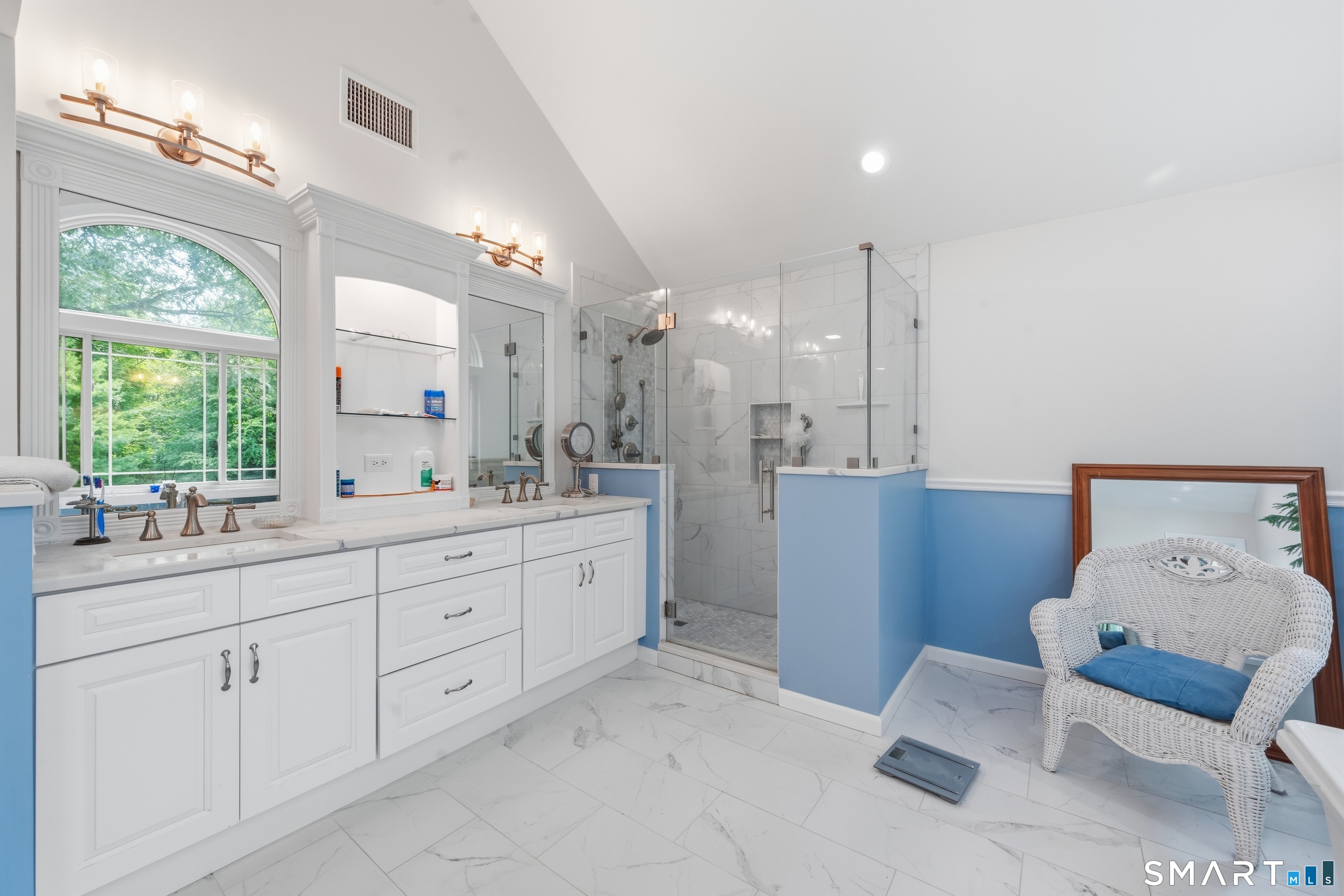 169 Woodward Road photo 22
