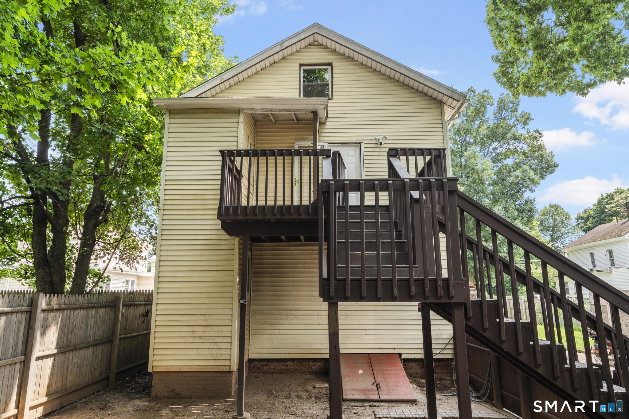 136 Franklin Street photo 13