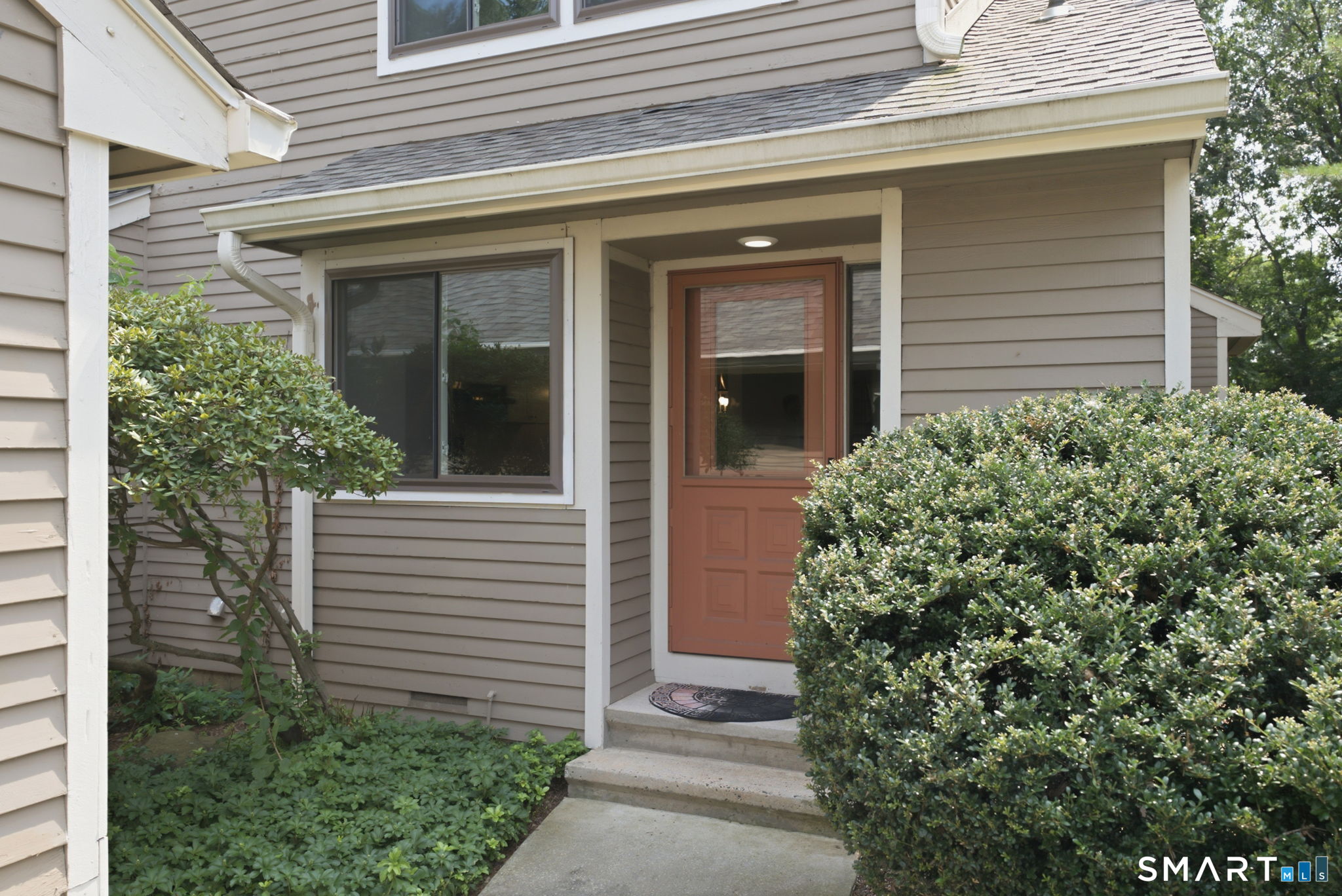 Photo 3 of Townhouse for sale at 16 Pequot Dr #16, Rocky Hill, CT 06067 | MLS# 24198759 | Listing updated on 2026-09-12