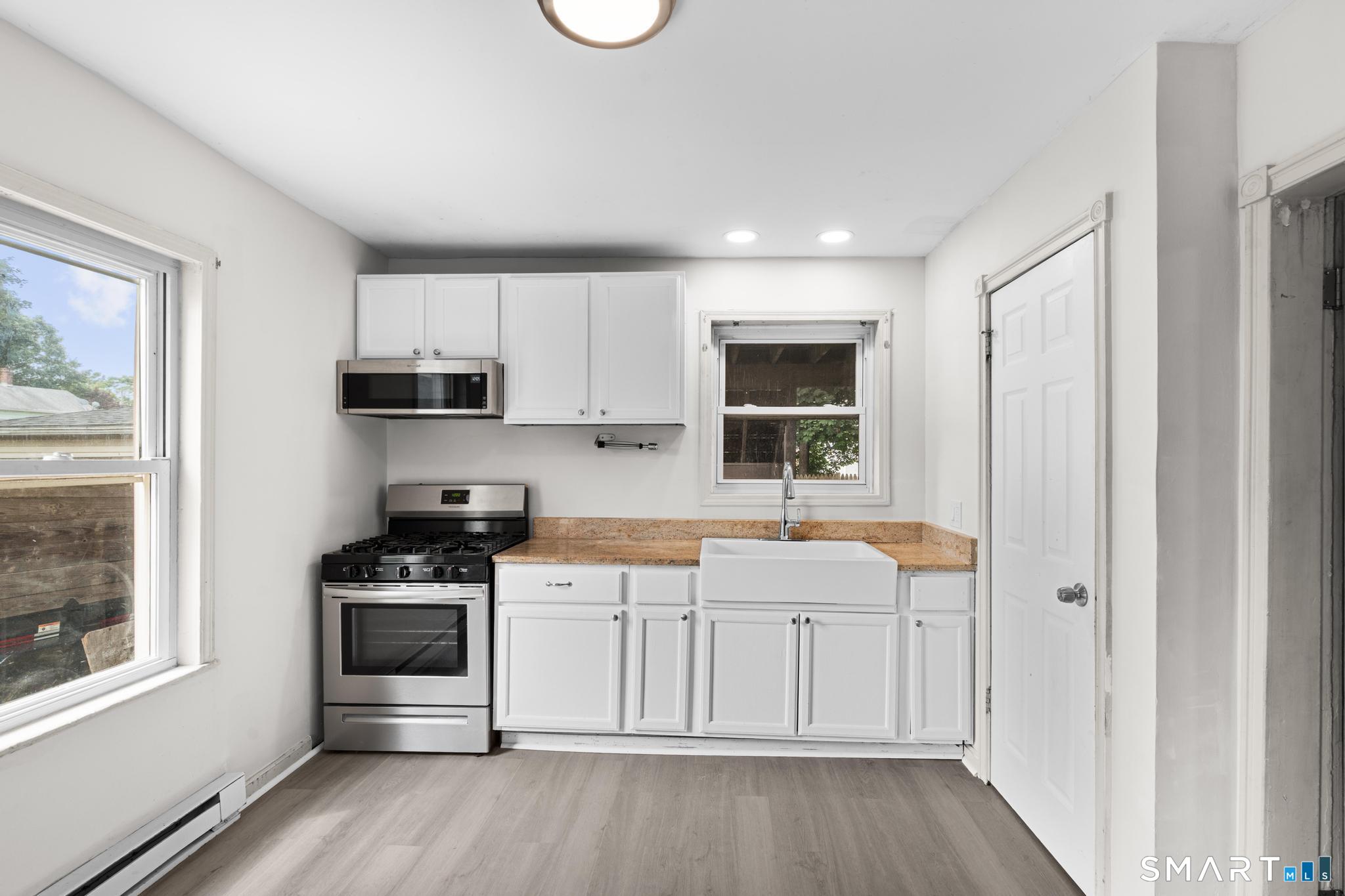 136 Franklin Street photo 16