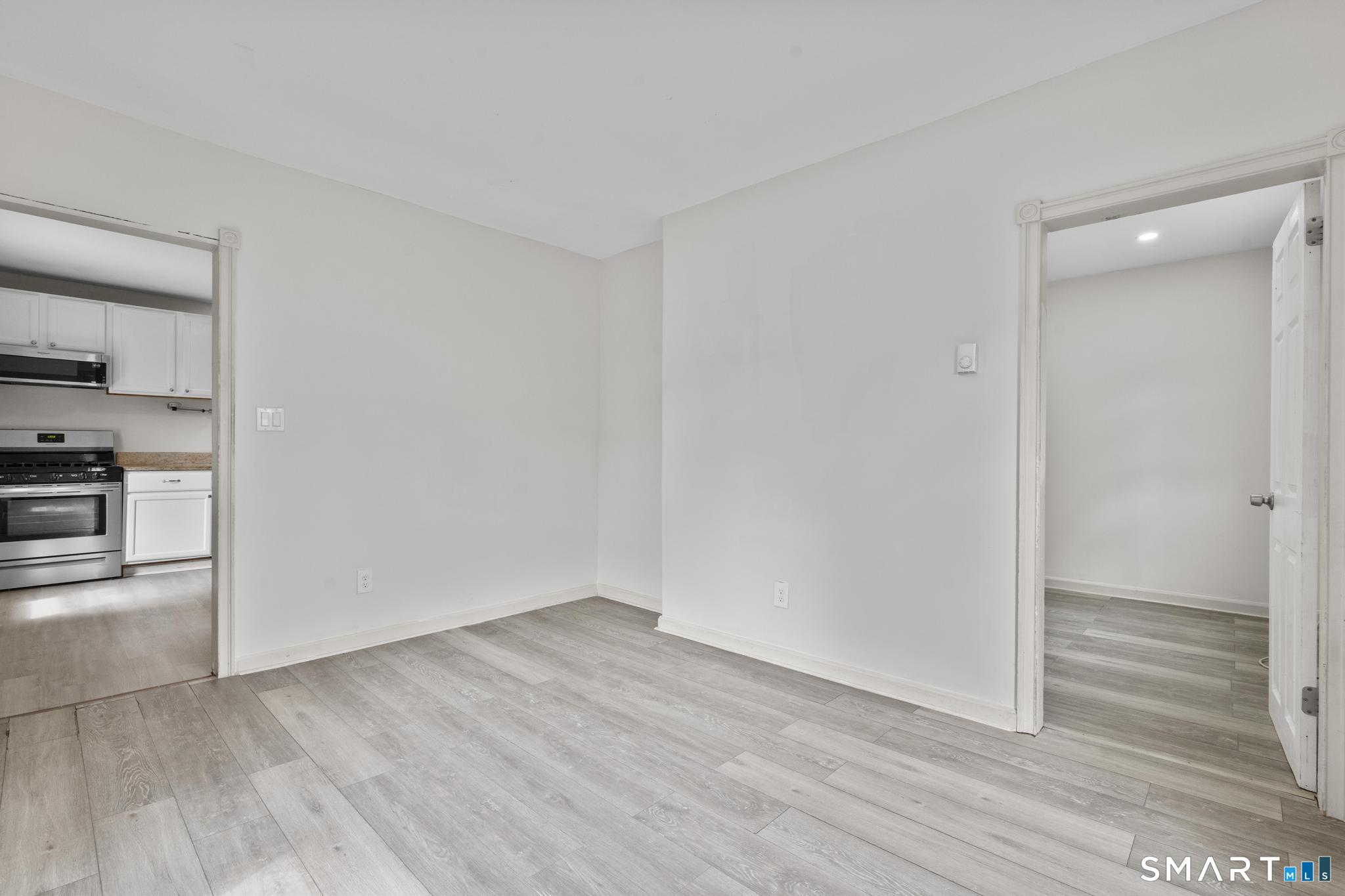 136 Franklin Street photo 26