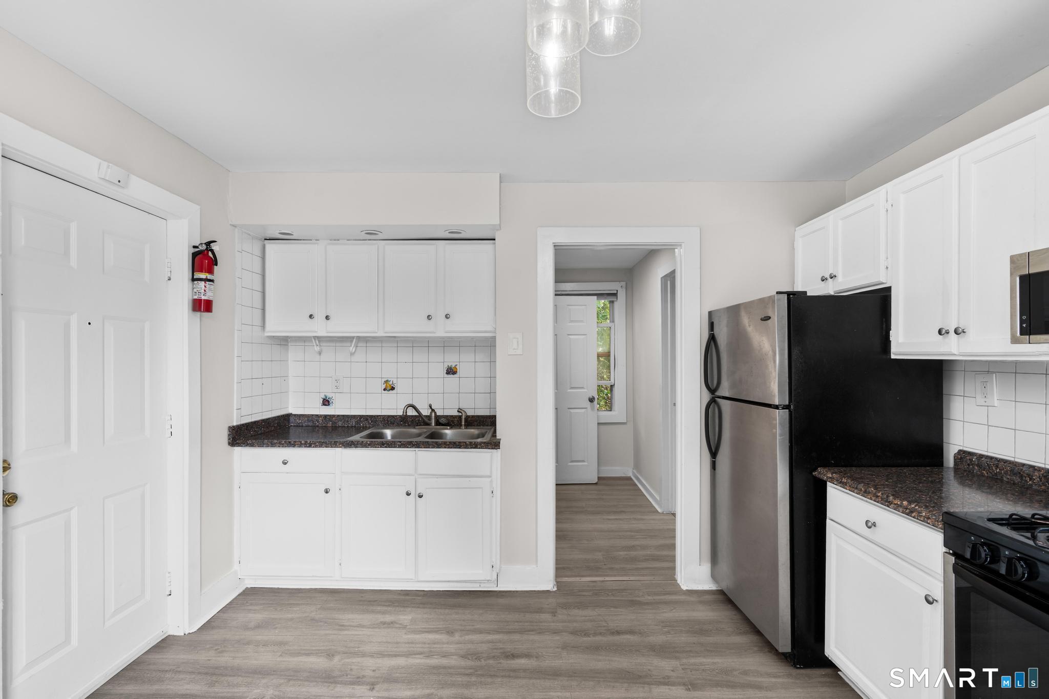 136 Franklin Street photo 28