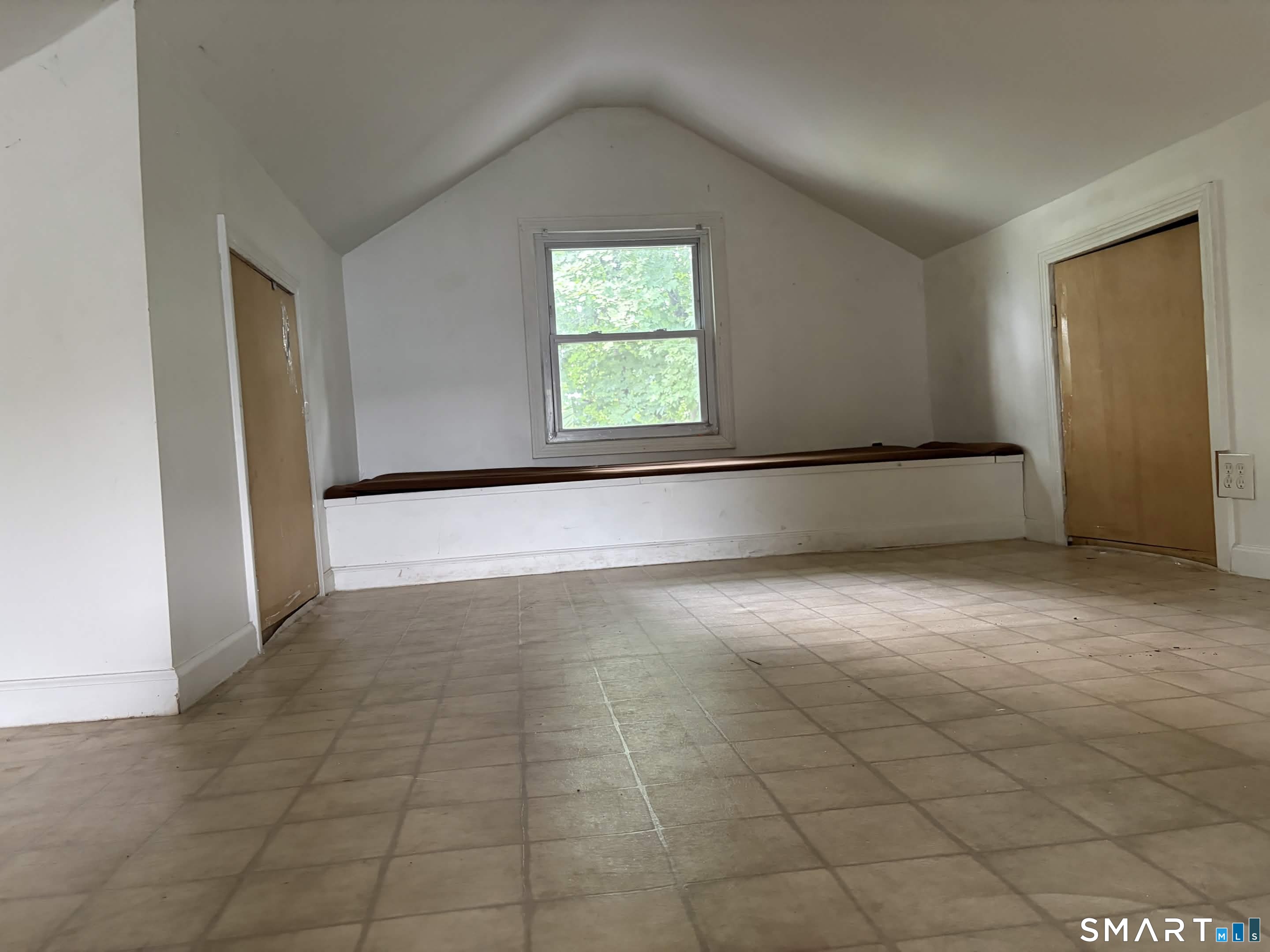 136 Franklin Street photo 34