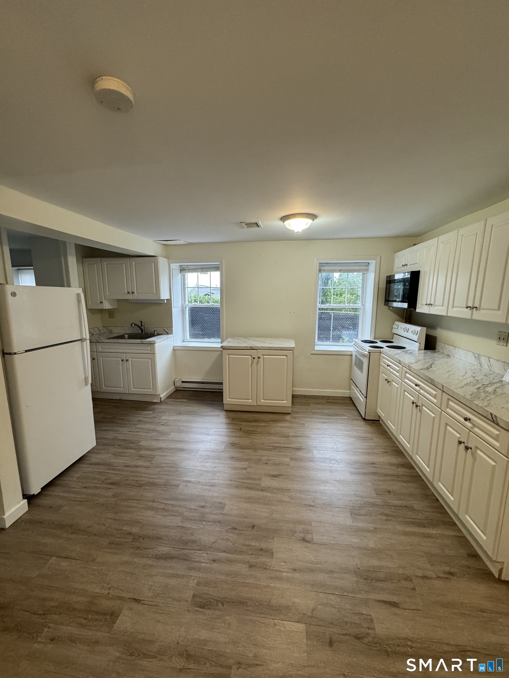 41 Hubbard Place  Unit #A photo 3